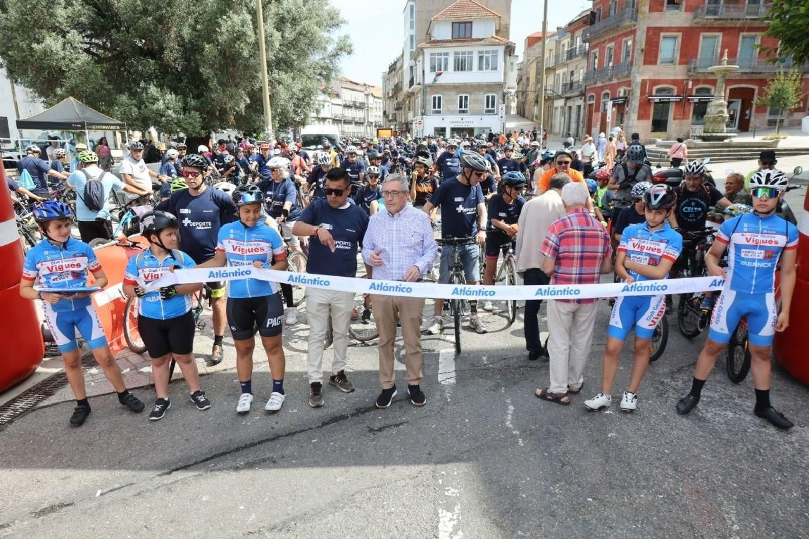 Galería | El ciclismo toma Vigo con la primera edición del Día de la Bici de Atlántico