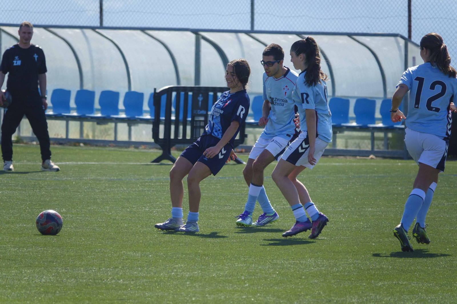 Galería | El fútbol femenino se cita en A Madroa para la II Copa Máis Enerxía