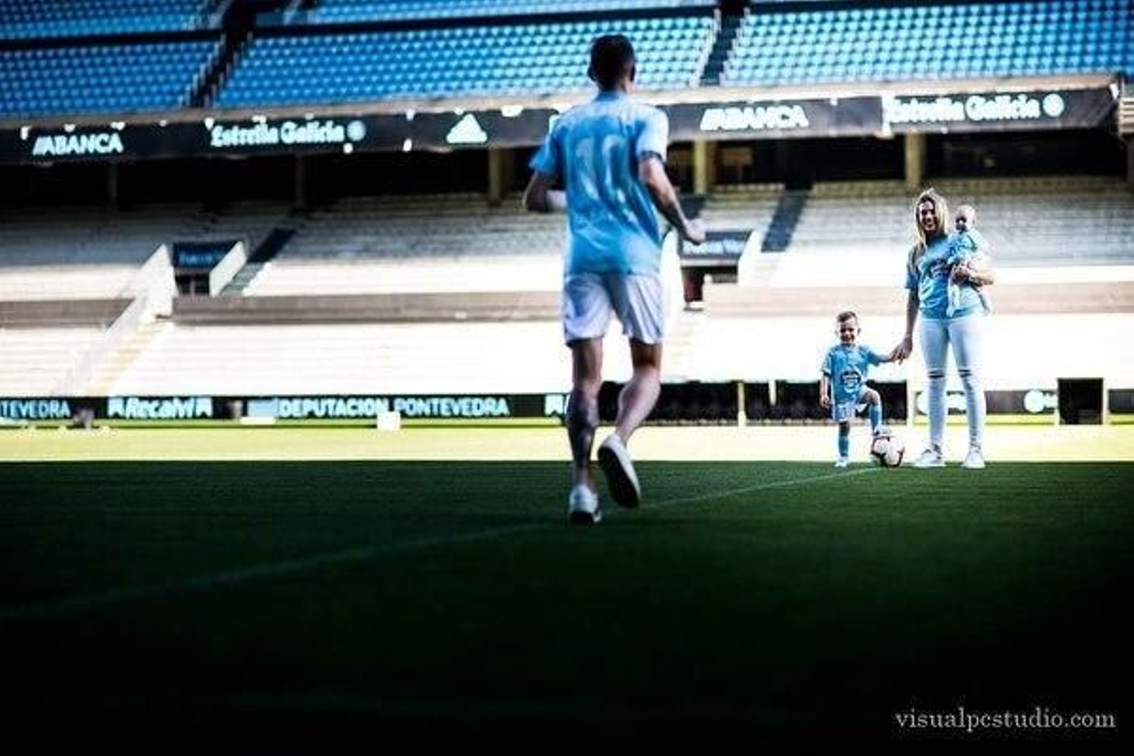 Iago Aspas y Jennifer