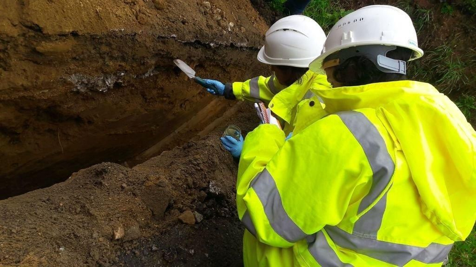 En O Contrasto se  siguen haciendo catas para determinar donde está el lindano en O Contrasto.