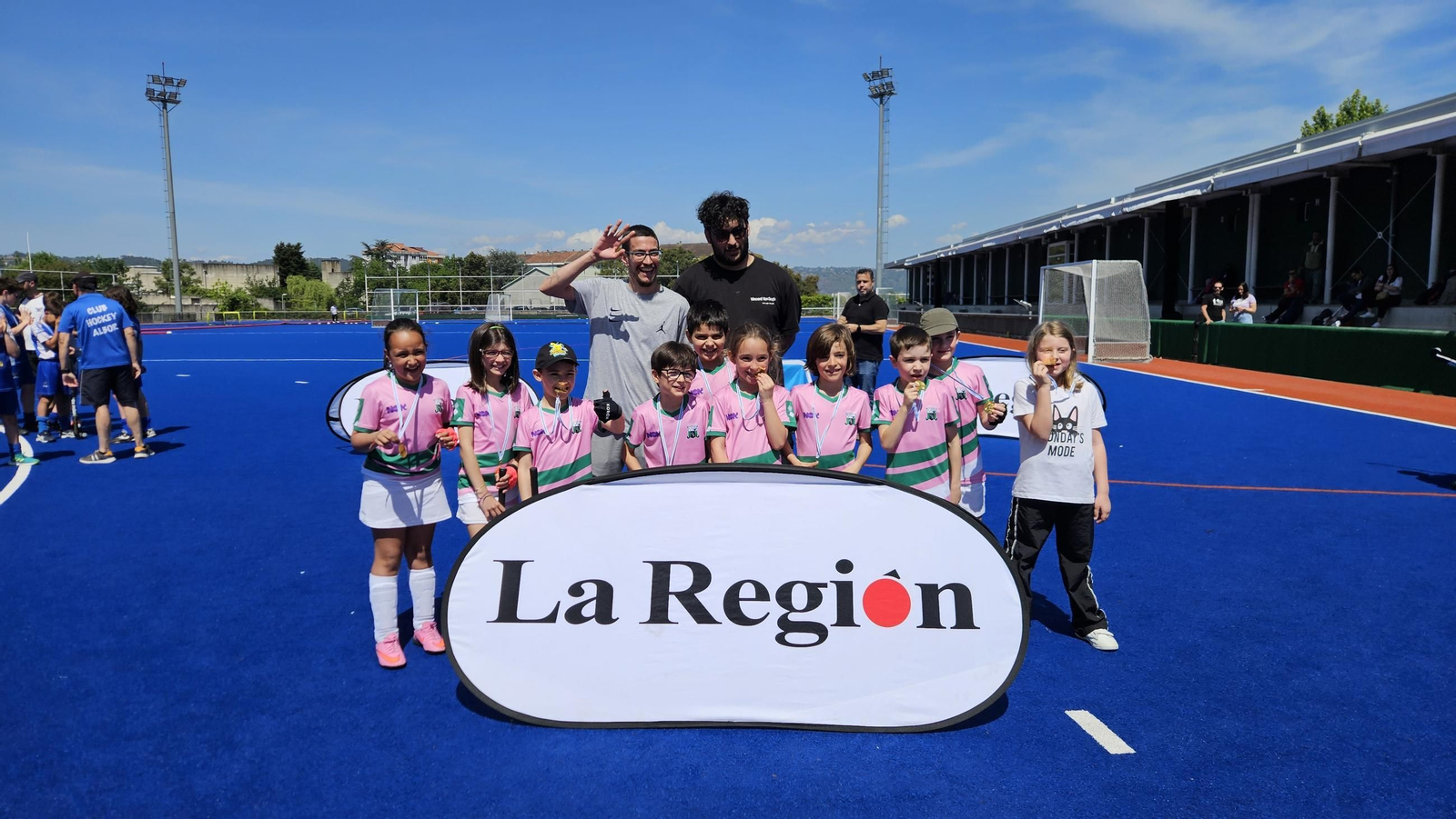 Galería | La cantera del hockey hierba ourensana disfruta con el Torneo + Deporte La Región