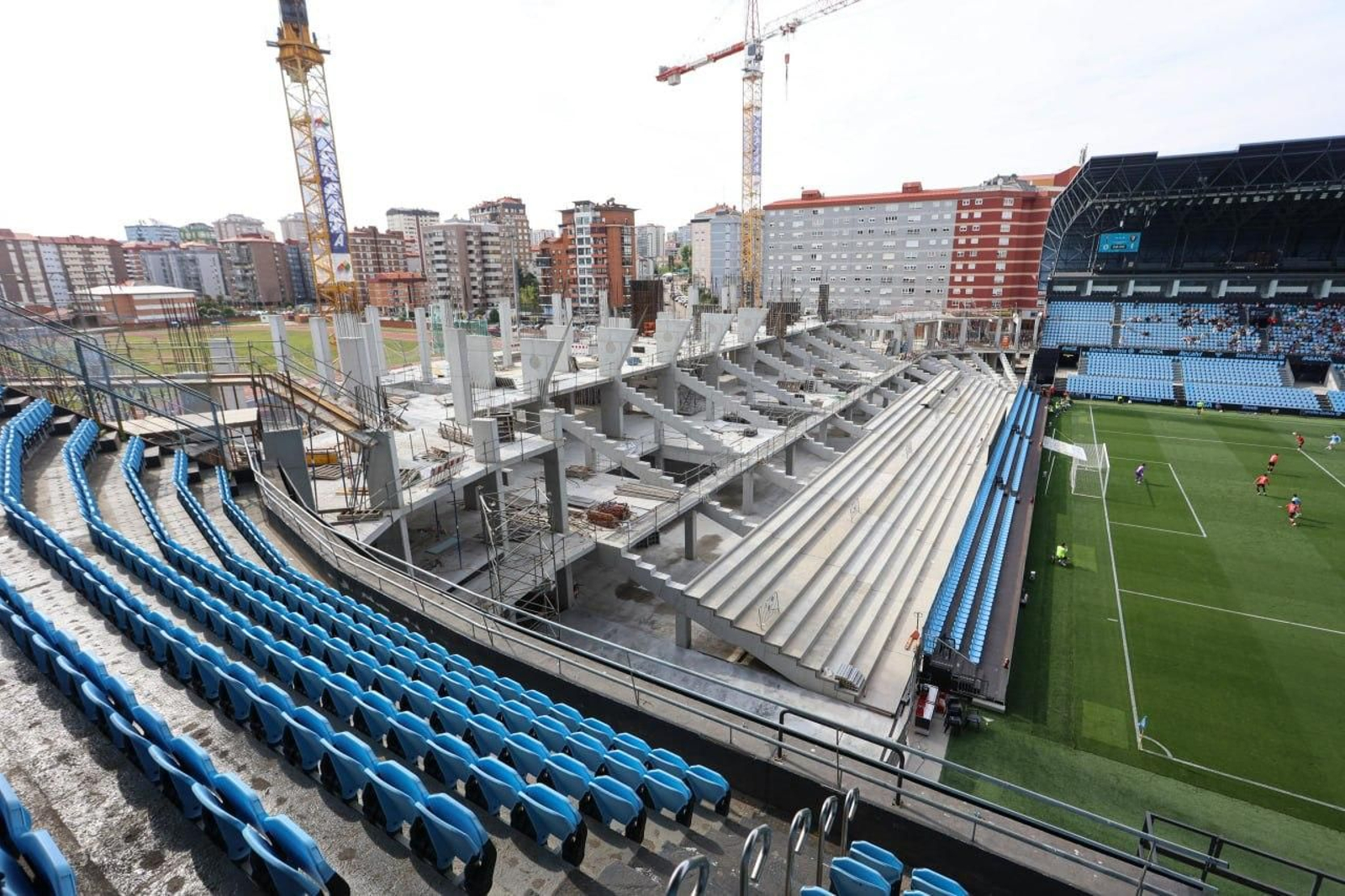 Galería | La nueva grada de Gol de Balaídos toma altura