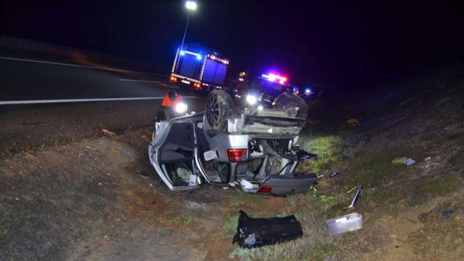 El vehículo de las víctimas, que resultaron heridas leves