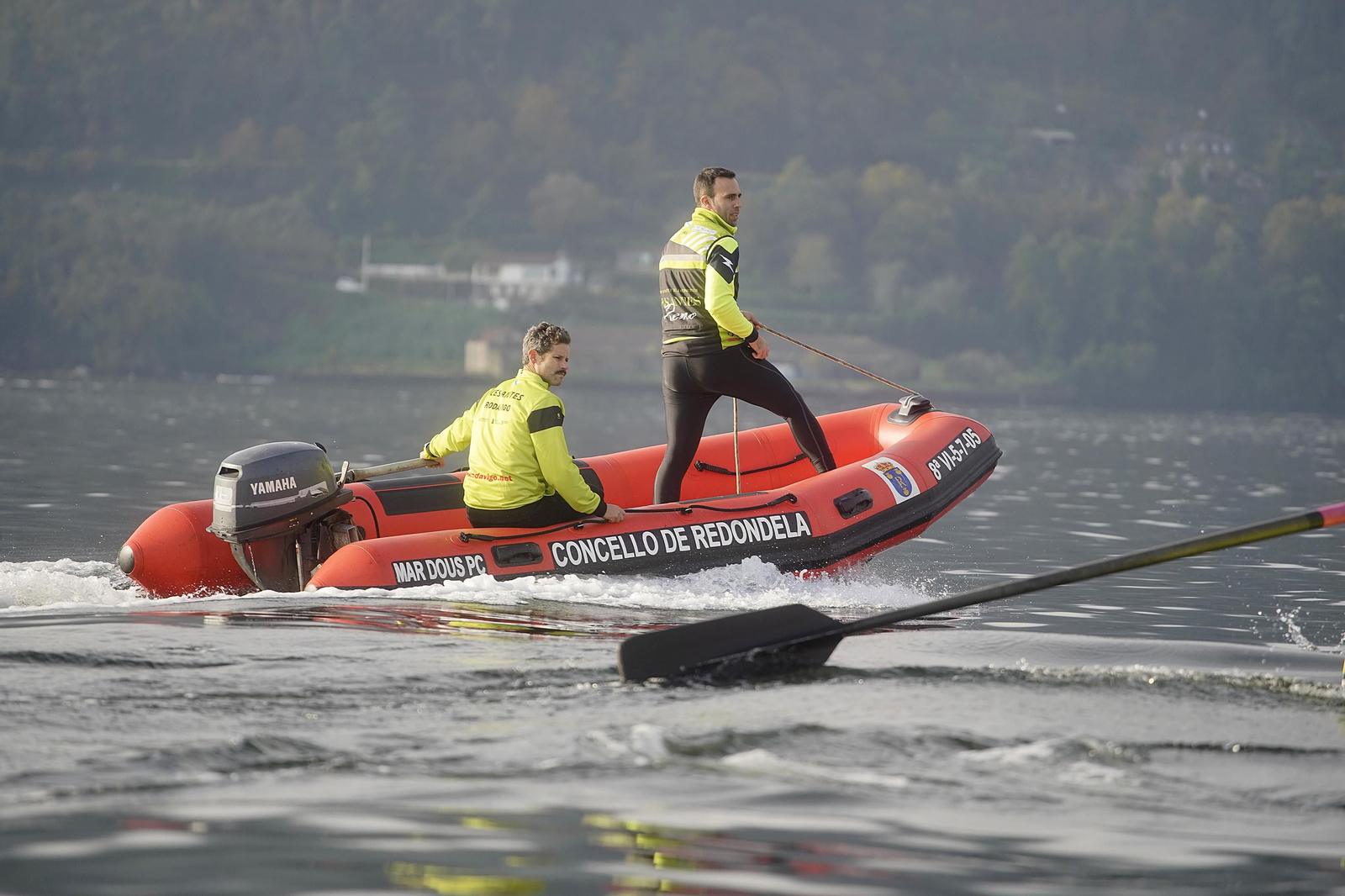 Sesión de remo de +Deporte Atlántico en Cesantes.