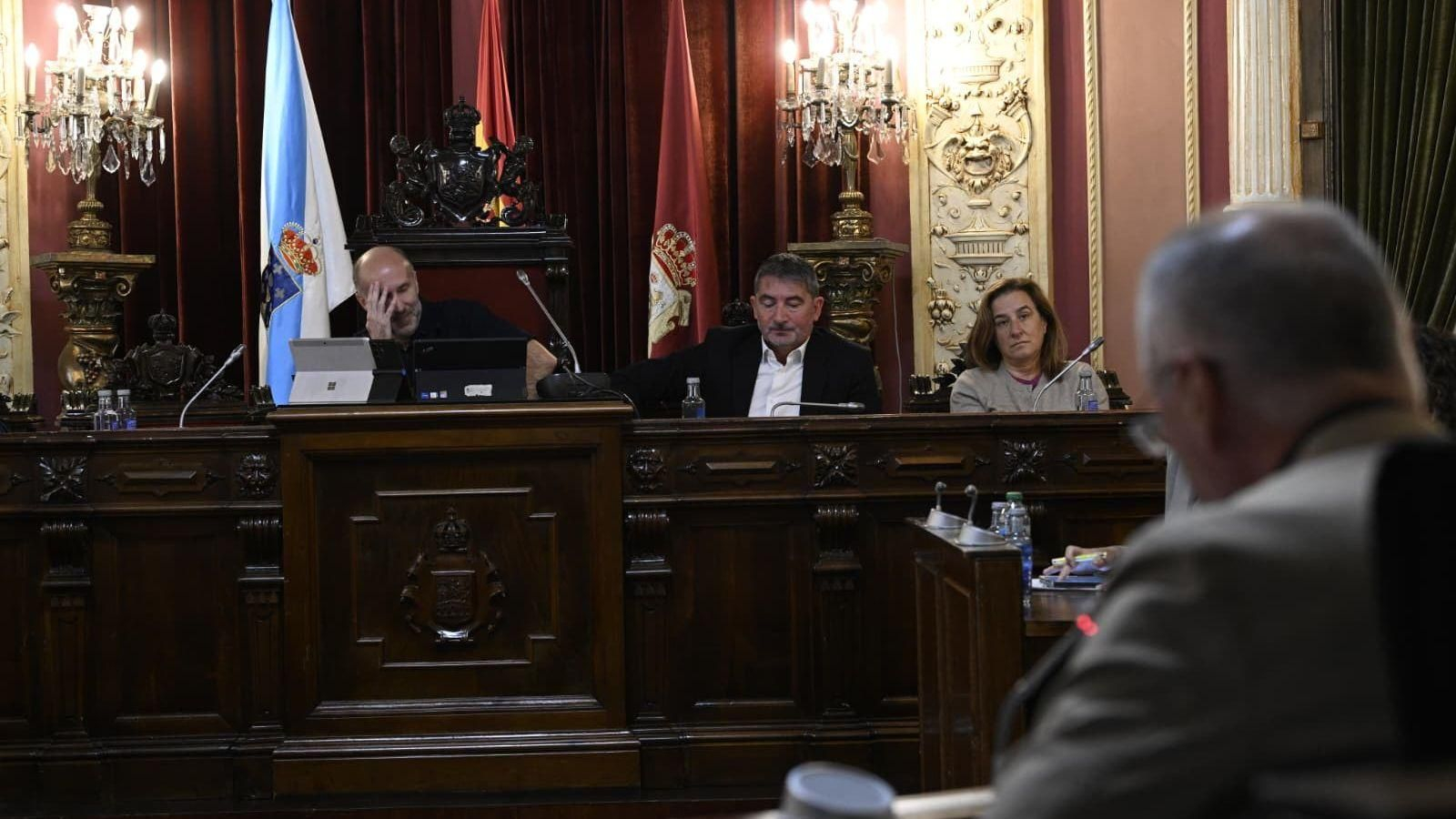 El pleno del Concello de Ourense este viernes en una sesión extraordinaria