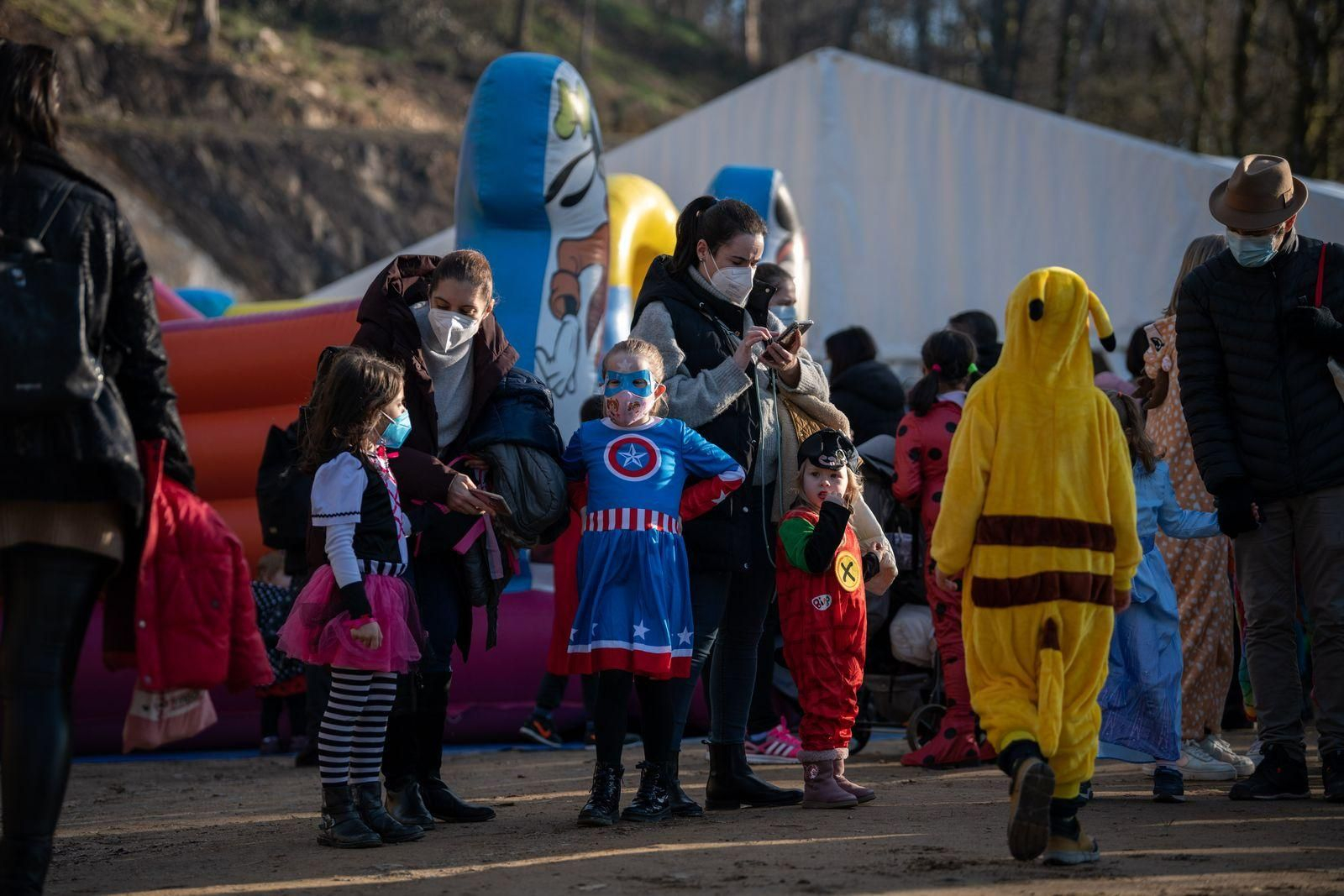 Entroido infantil en la Insua dos Poetas (O Carballiño)