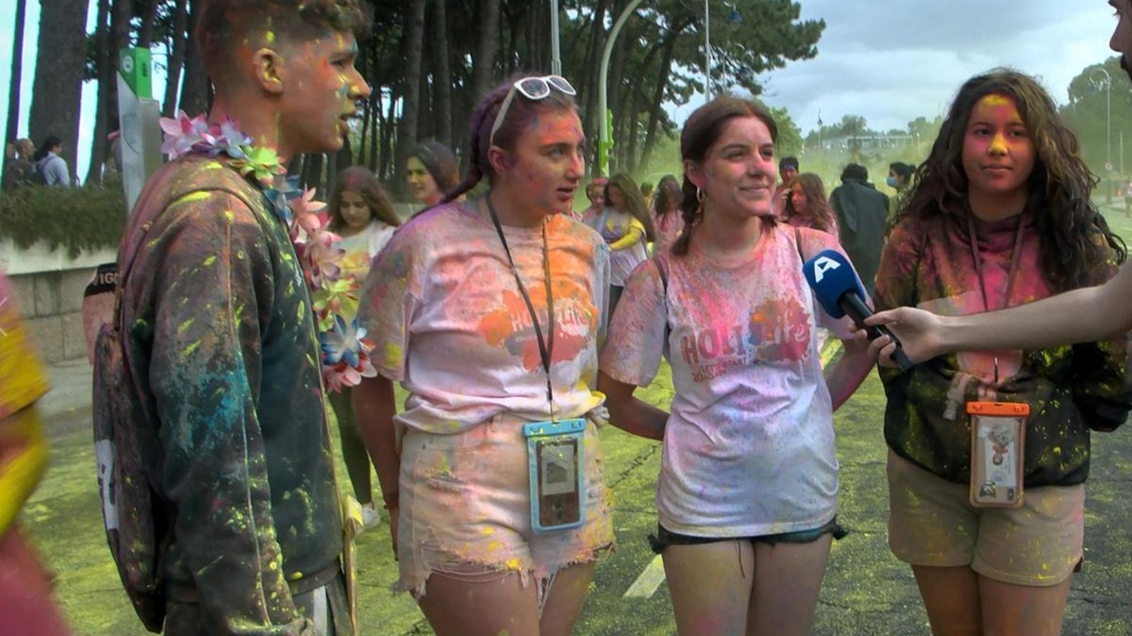 Carla, Paula, Andrea y Santi.