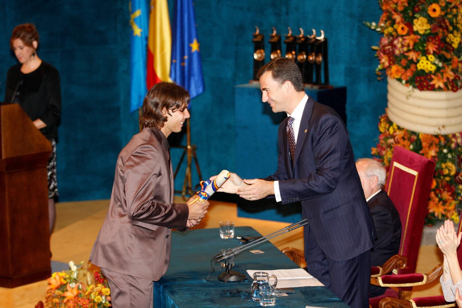 Asimismo, en el año 2008, Rafa Nadal recibía el Premio Príncipe de Asturias de los Deportes. Ese mismo año también ganó su primer título en Wimbledon.