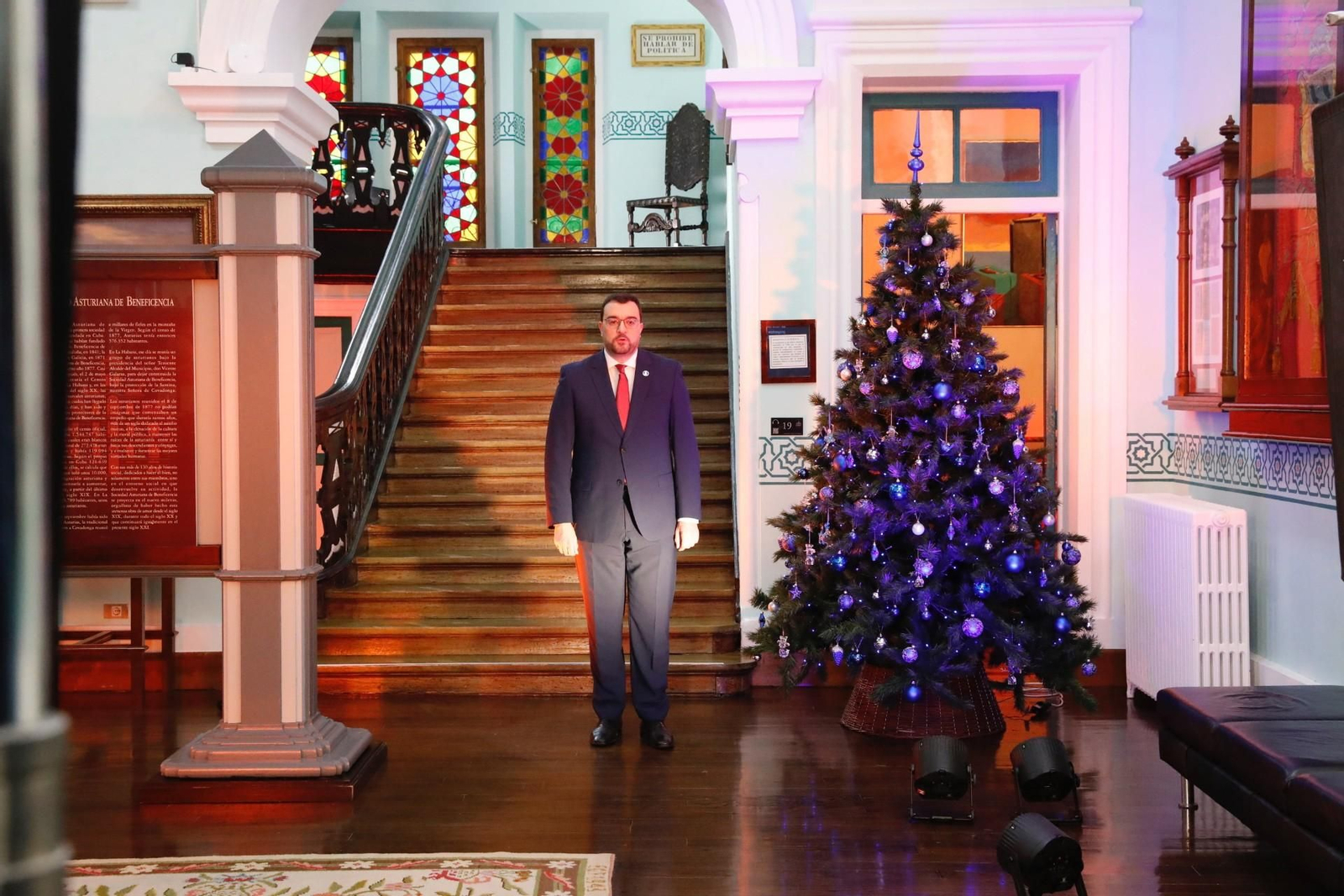 El presidente del Principado, Adrián Barbón, durante la grabación del Mensaje de Fin de Año