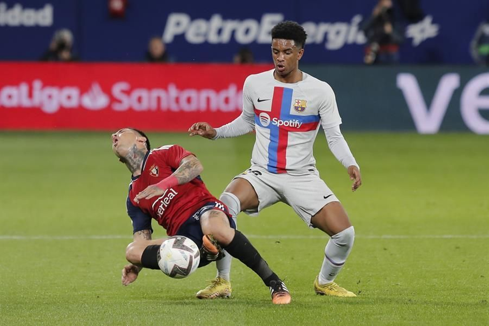 Alejandro Balde (EFE).