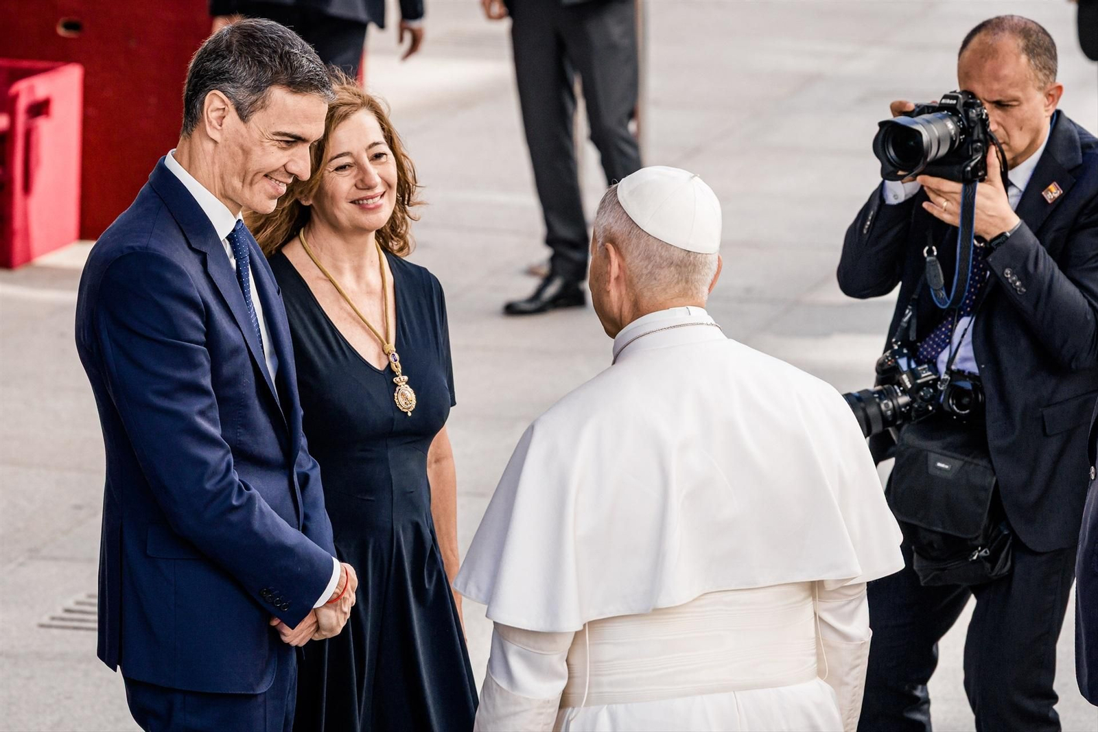 Galería | Las mejores fotos del tercer día de la visita del papa León XIV en Madrid, del Congreso al Bernabéu