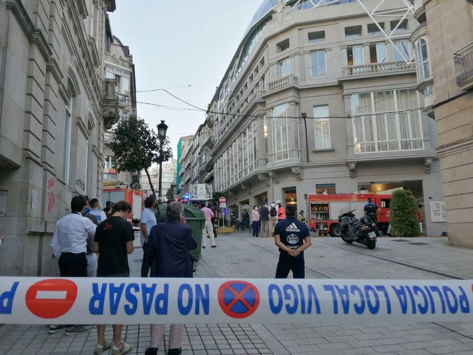 Un incendio se desata en la sede del Celta 95