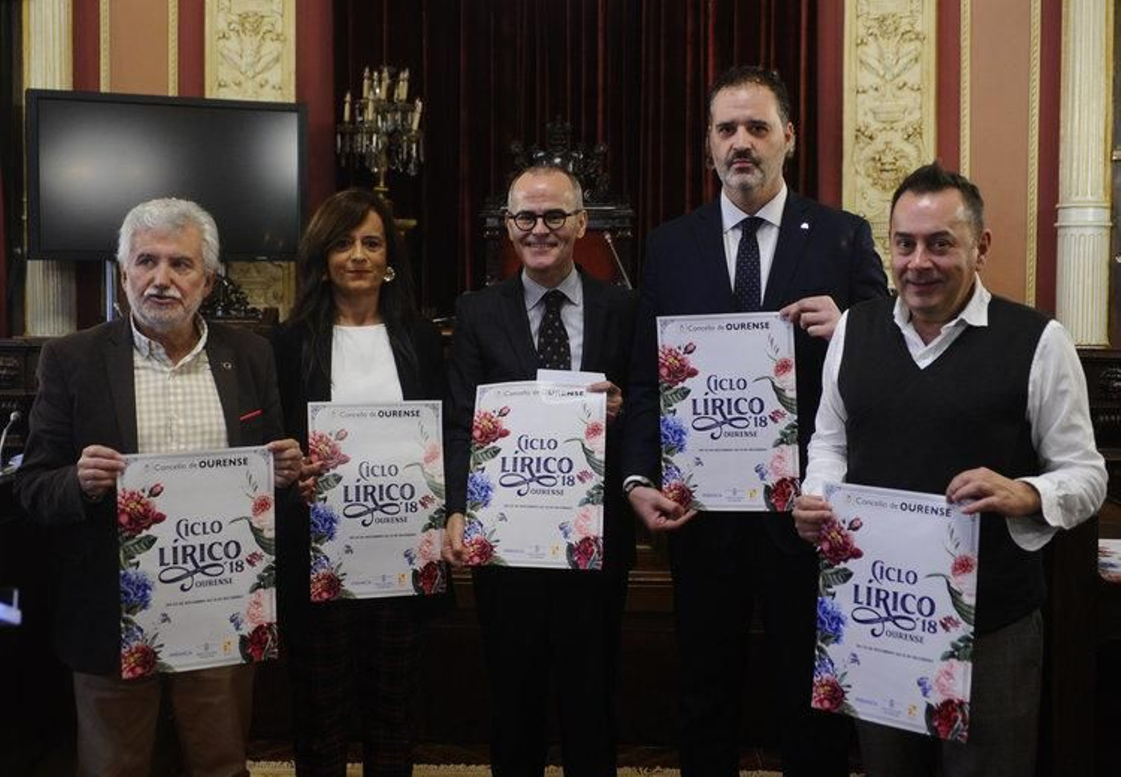 Rosendo Fernández, Belén Iglesias, Jesús Vázquez, Rubén Saavedra y Roberto Relova, durante el acto de presentación del ciclo de lírica.