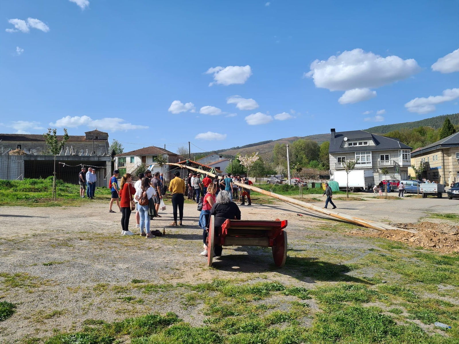 Levantamento do Maio en Laza.