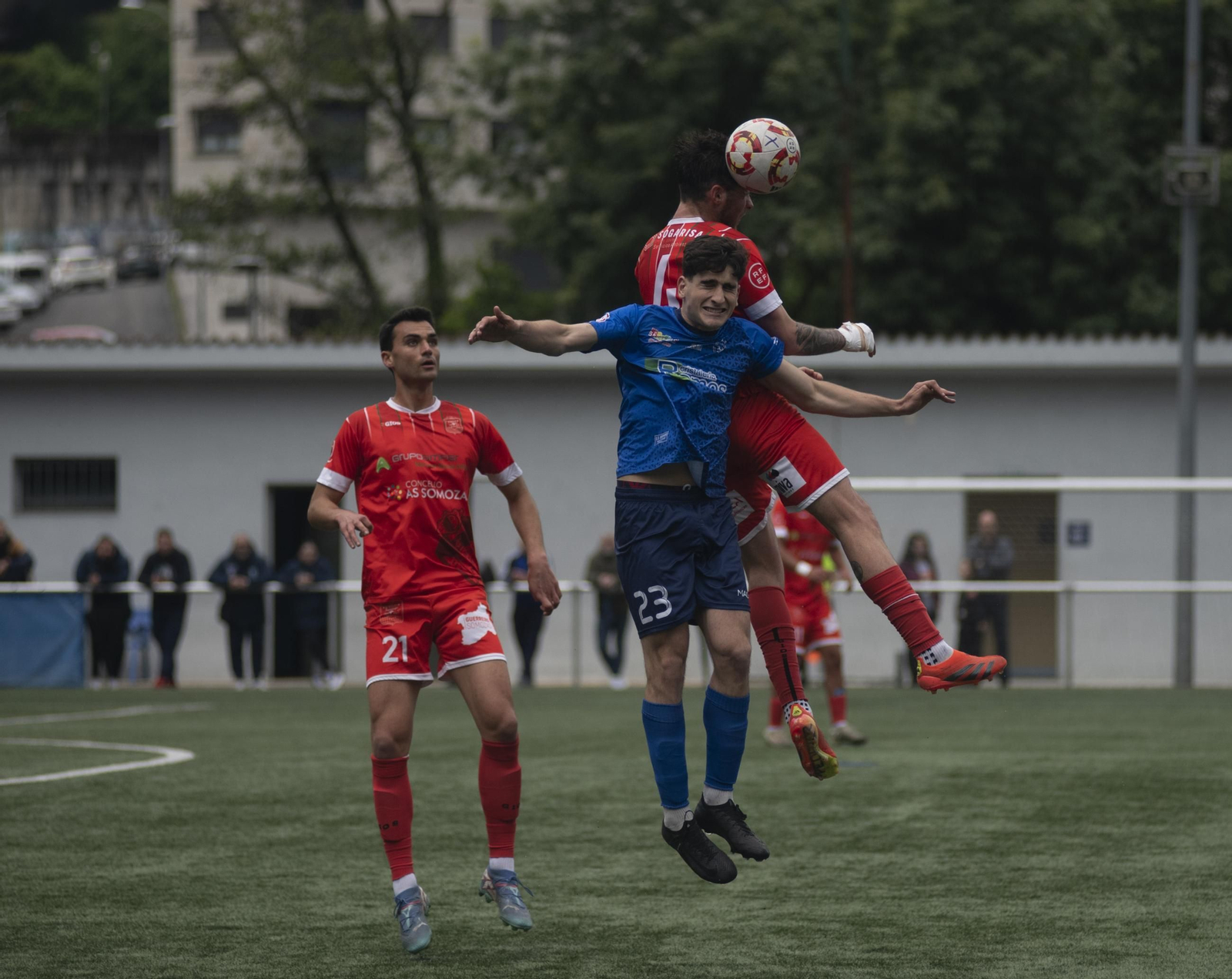 Galería | Victoria para el Barbadás que tendrá que esperar