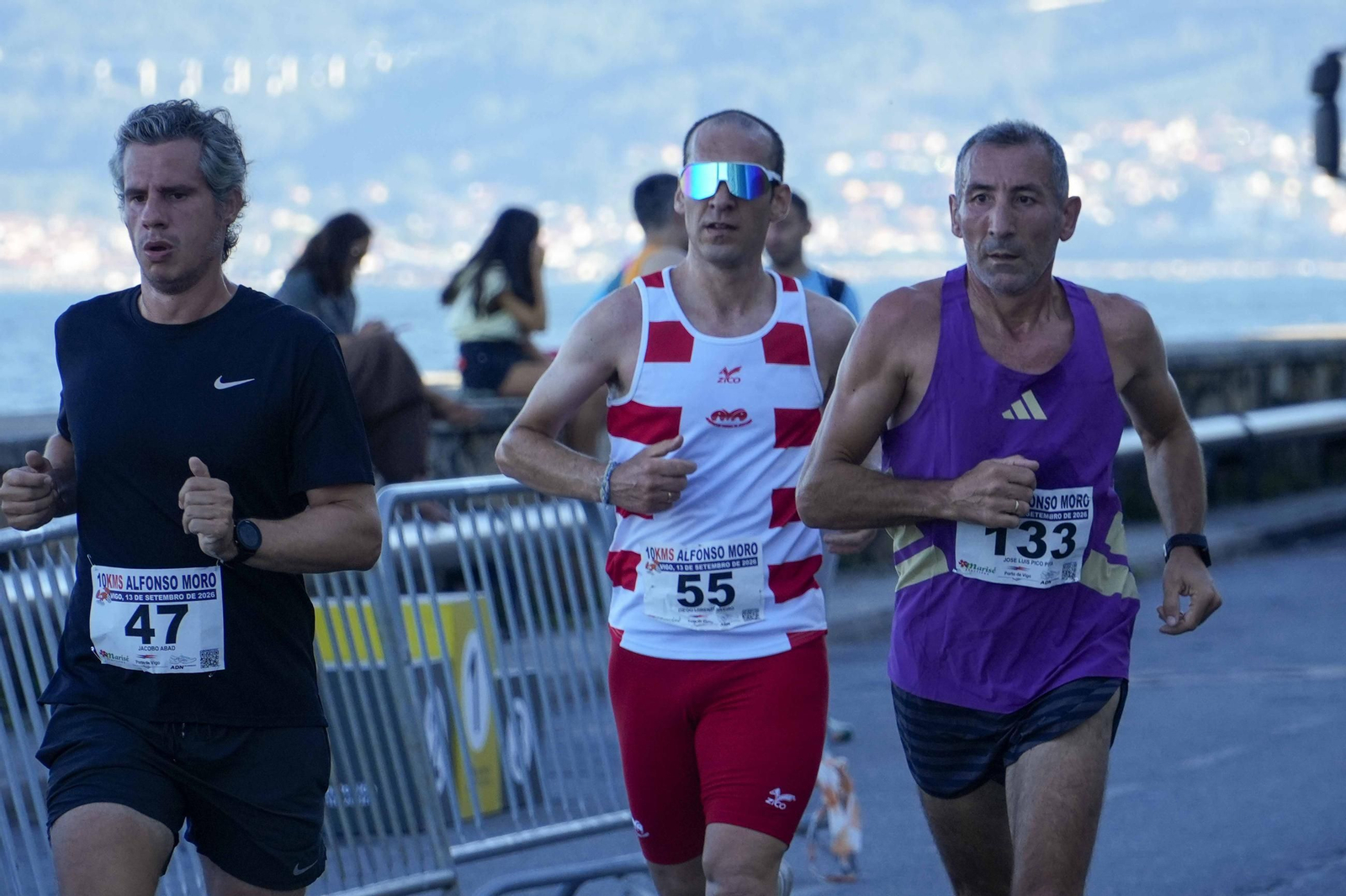 Galería | El puerto pesquero de Vigo acoge hasta cinco carreras organizadas por Carlos Adán