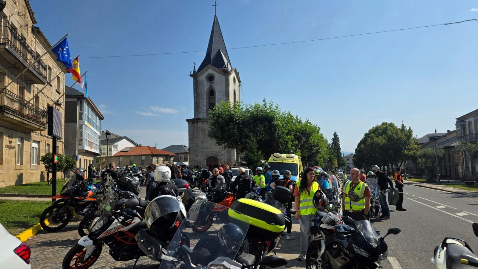 Galería | La XXI Concentración Mototurística reúne a cerca de 400 inscritos en A Pobra de Trives