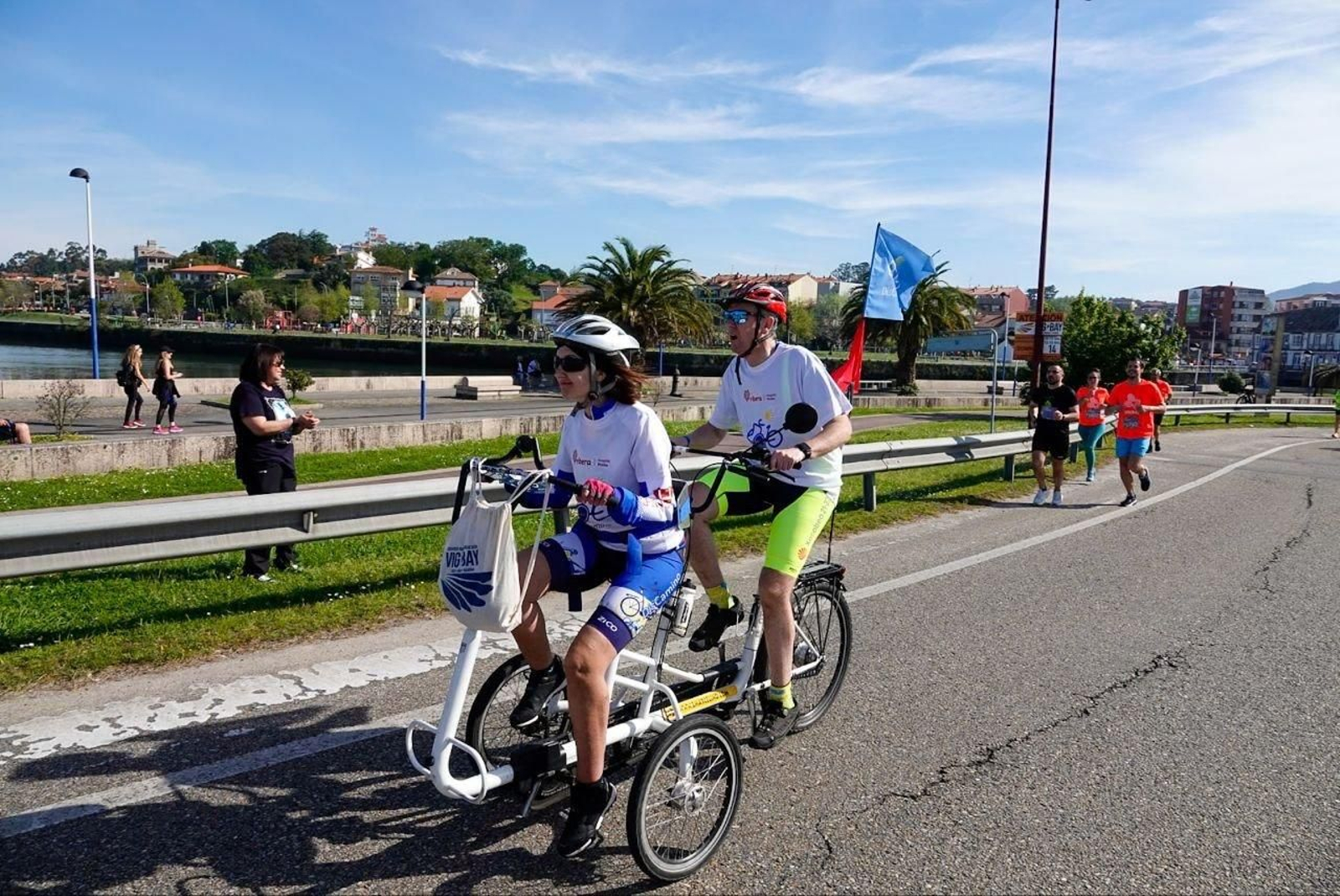 Rueda dándole a los pedales en la Vig-Bay 2024.