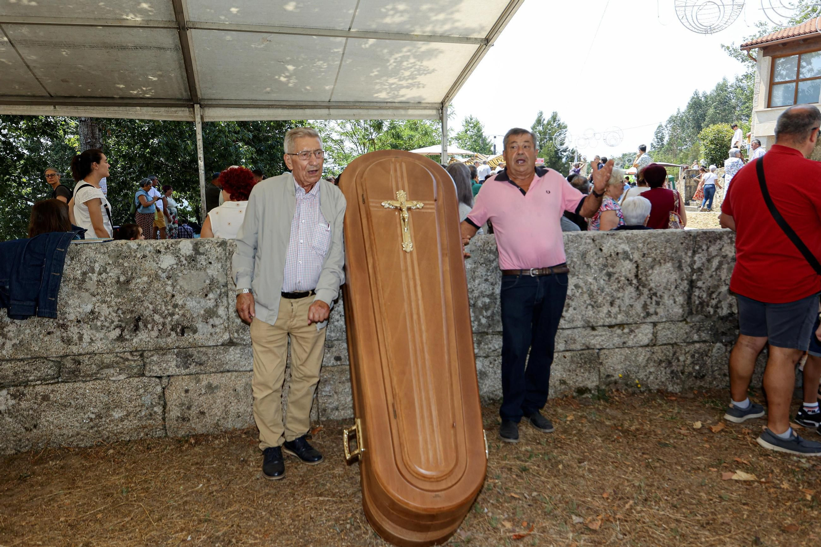 Galería | Ribarteme procesiona a Santa Marta sin "caixóns"