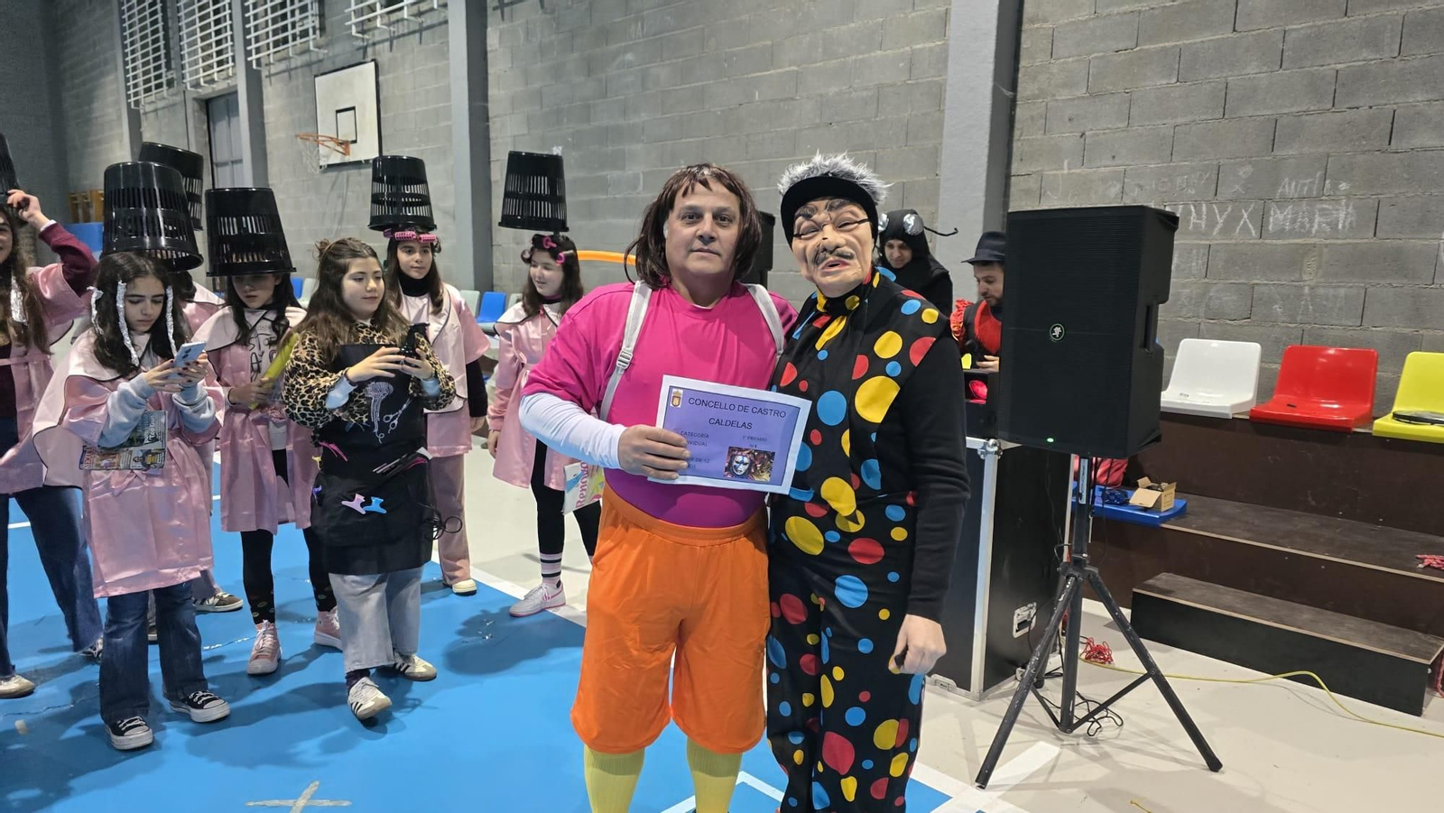 Galería | Castro Caldelas celebra a su Entroido y entrega los premios a los mejores disfraces