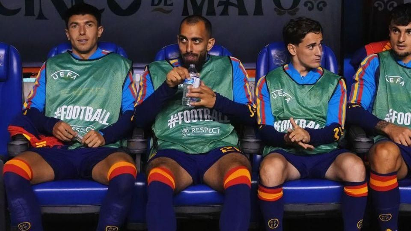 Borja Iglesias, en el banquillo de la selección española durante el amistoso del pasado martes ante Perú.