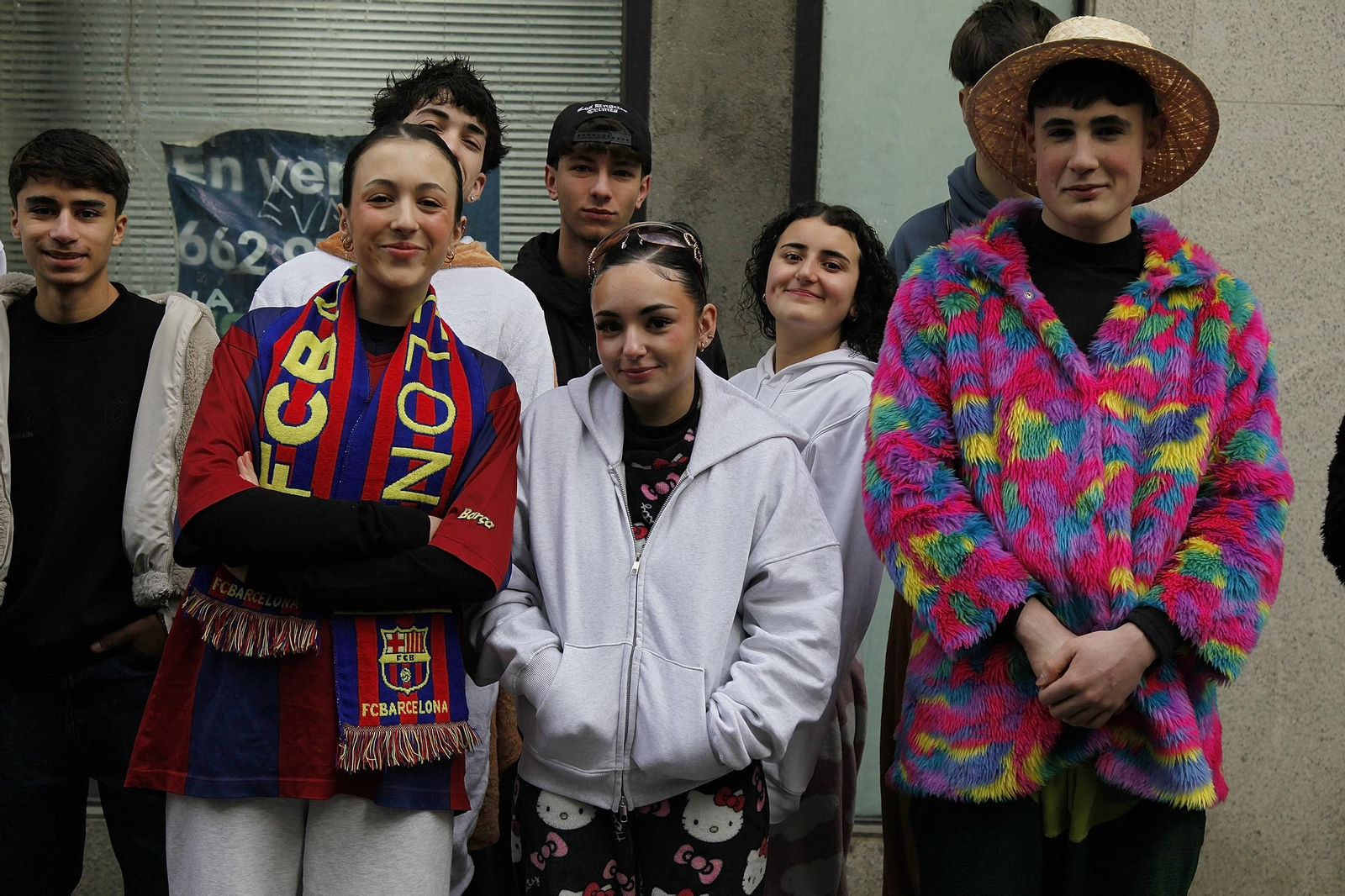 Galería | Música, color y tradición con las llegada de los Cigarróns a Verín durante el Domingo de Corredoiro