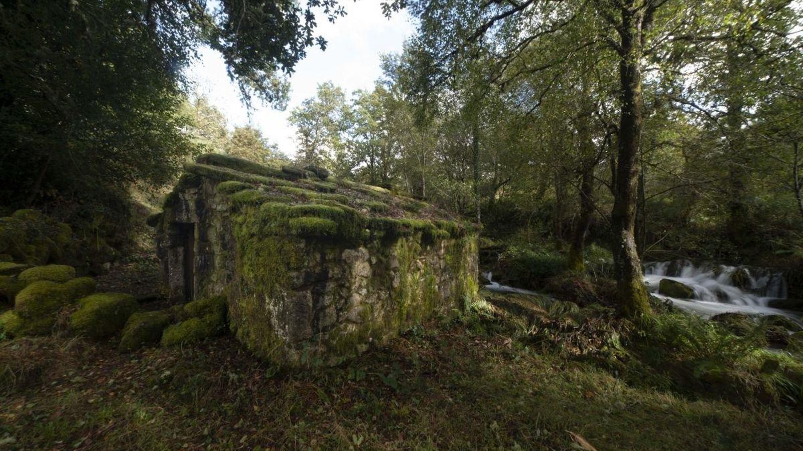 Molino y puente medieval de Ricovanca, en Beariz.