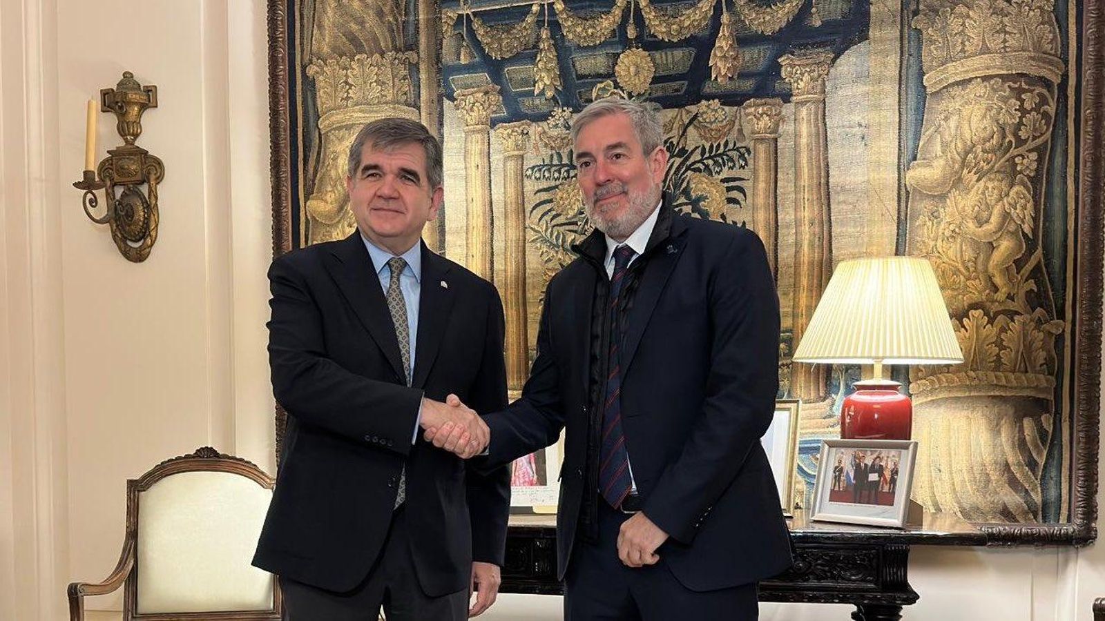 El presidente de Canarias con el embajador de España en Argentina