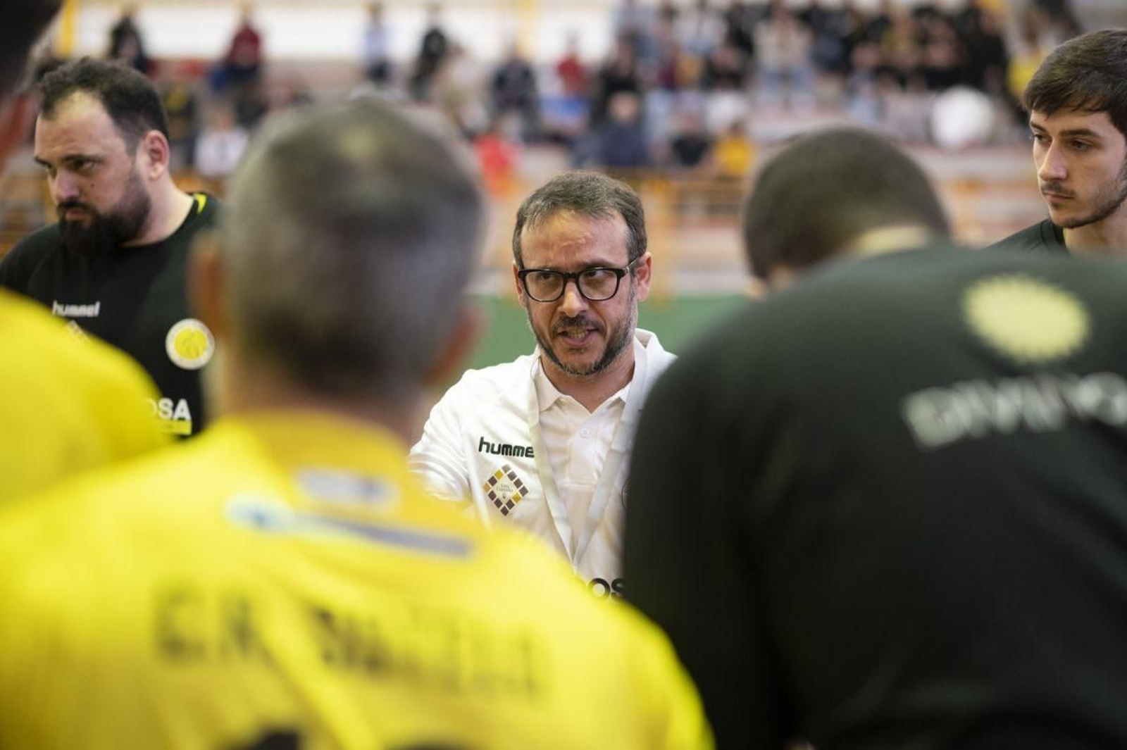 Félix Mojón, entrenador del Ribeiro, en O Consello. (FOTO: MARTIÑO PINAL).