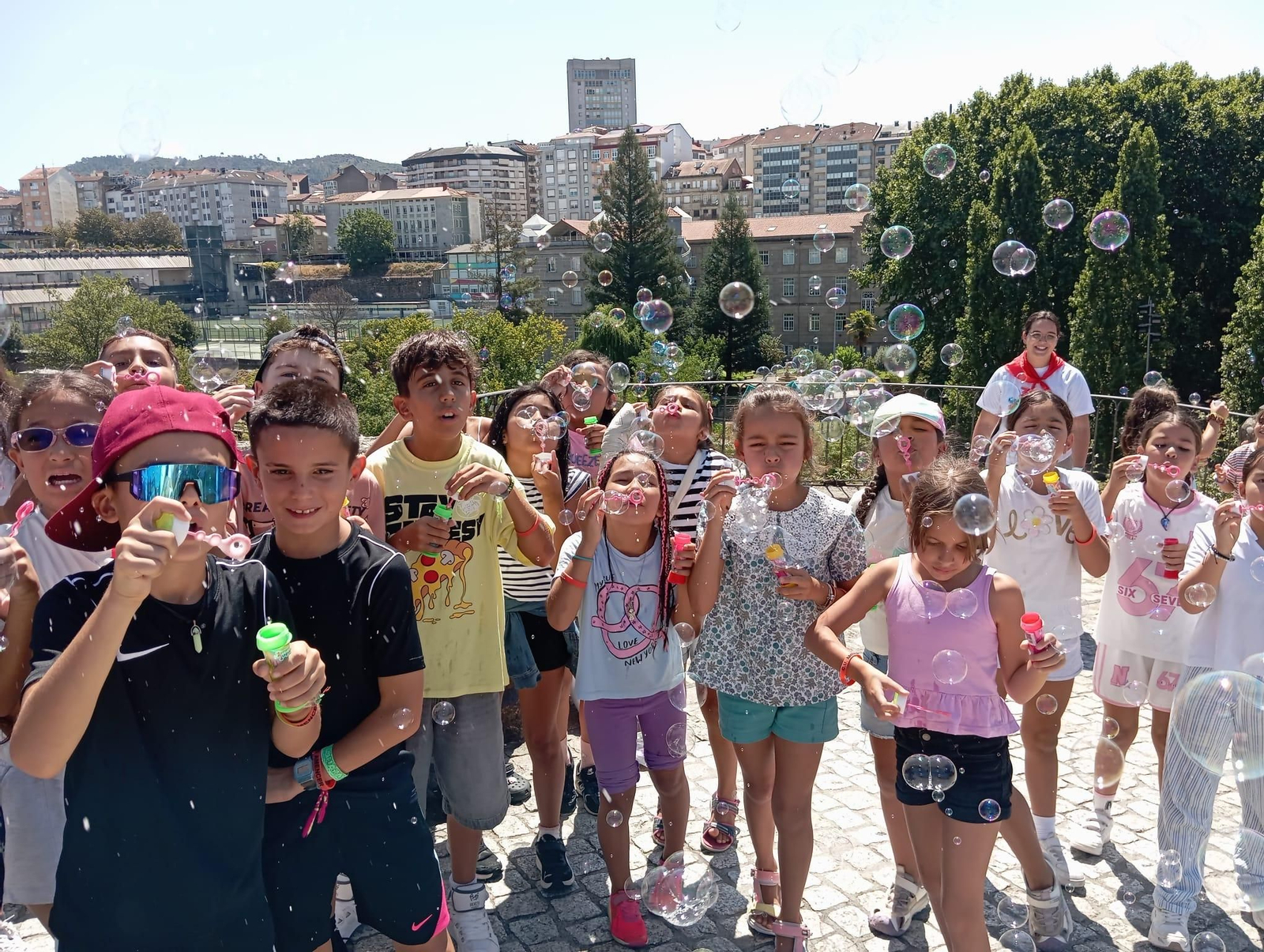 Os rapaces de 9 anos na Ponte Romana