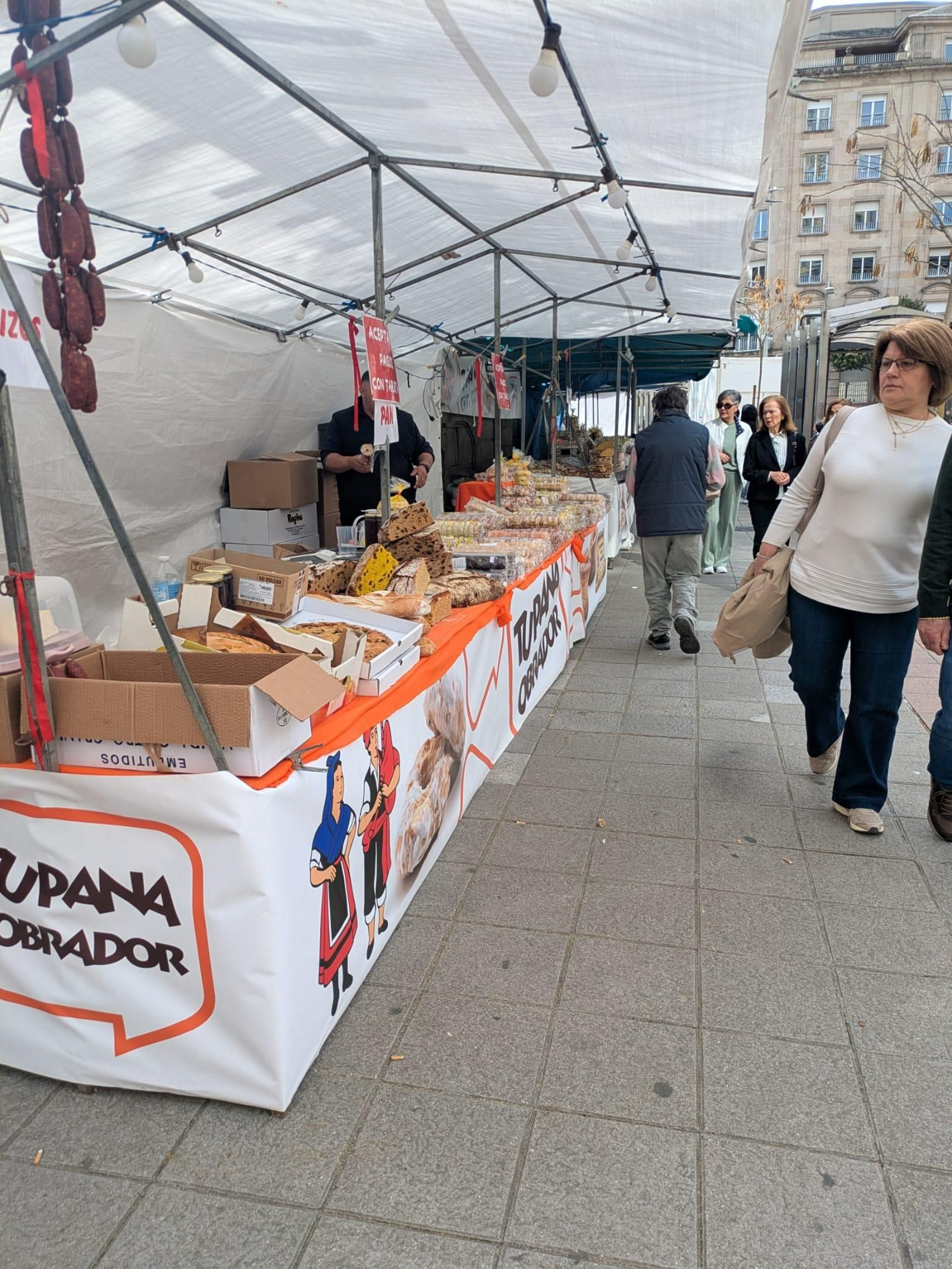 Galería | Las rosquillas protagonizan la fiesta de San Lázaro
