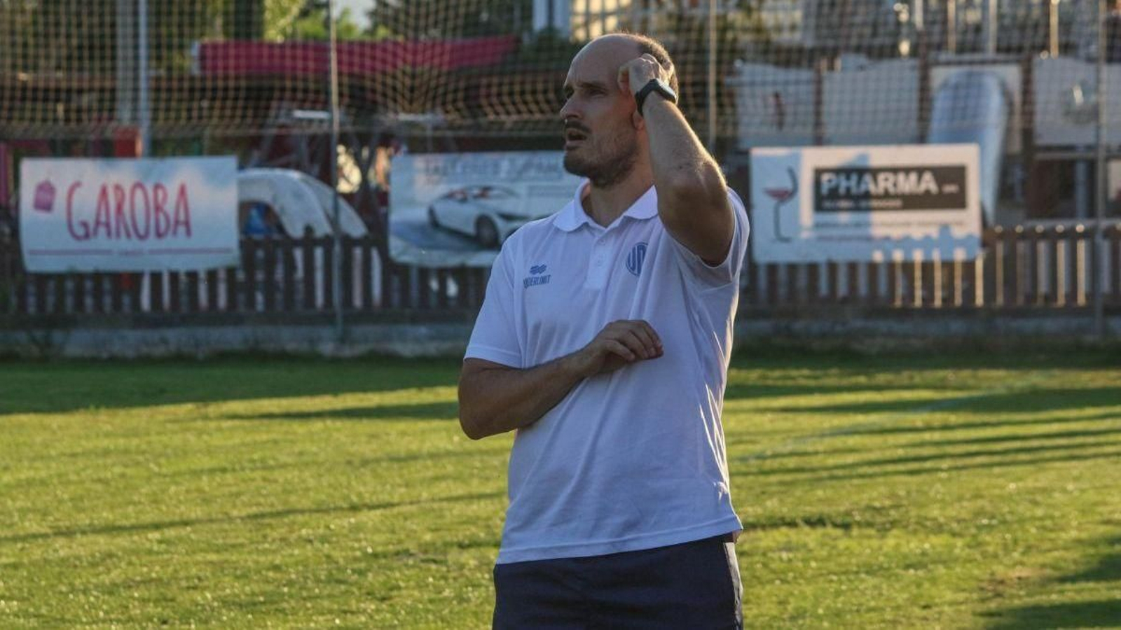 Luis Vilachá, entrenador del Barbadás, en el partido contra el Córgomo.