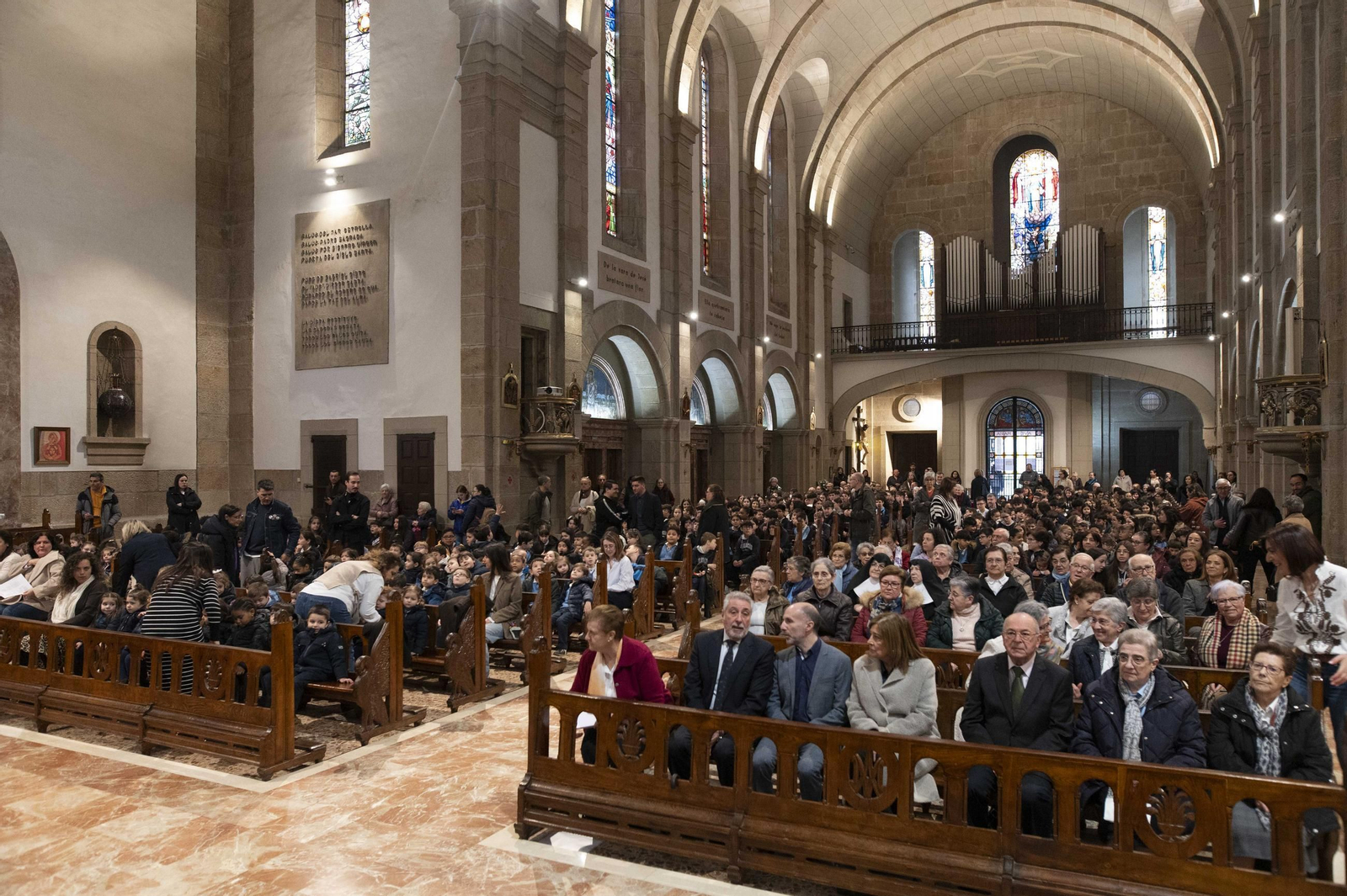 Galería | El Colegio Santo Ángel celebra su centenario dedicado a la formación de los ourensanos