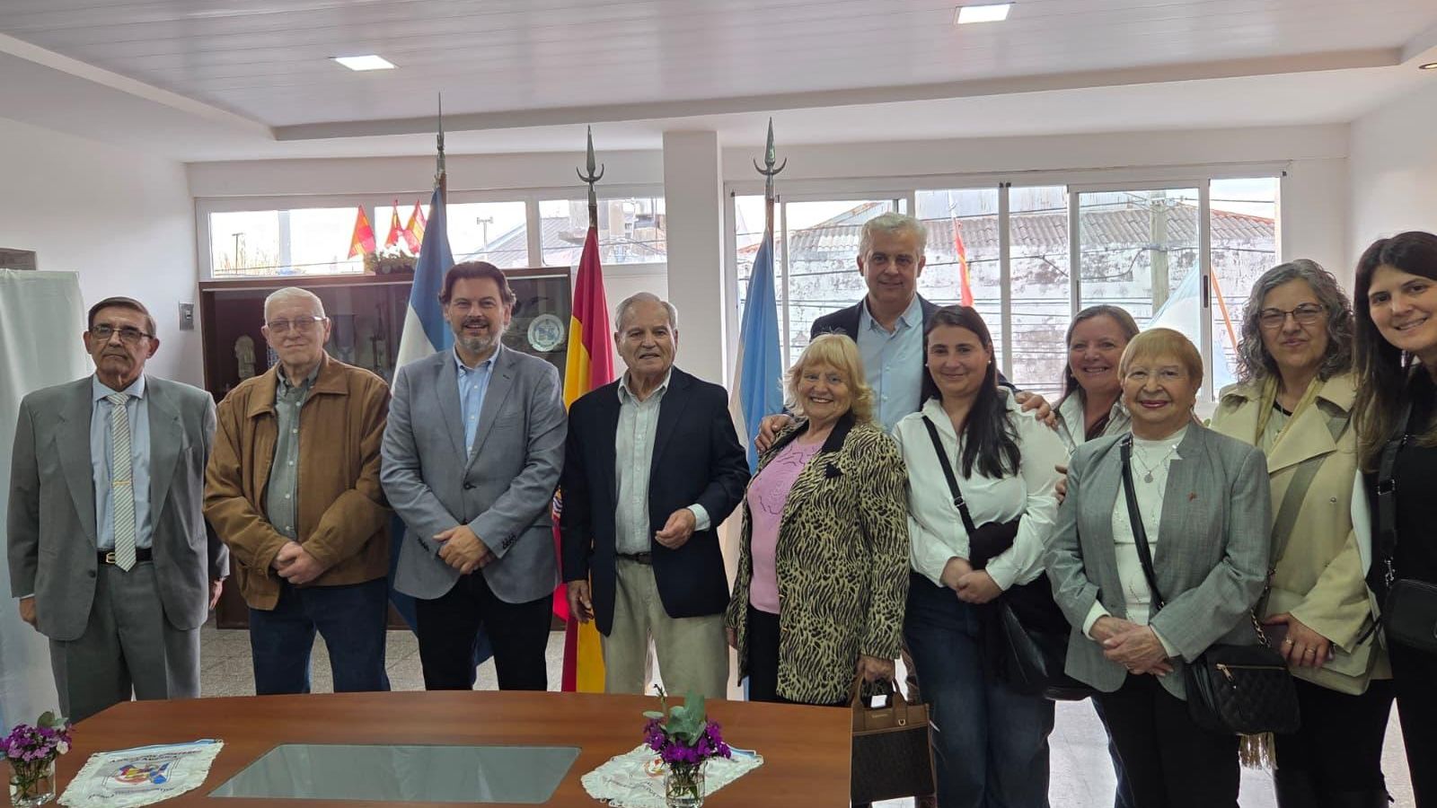 Miranda durante la visita a la Asociación Finisterre