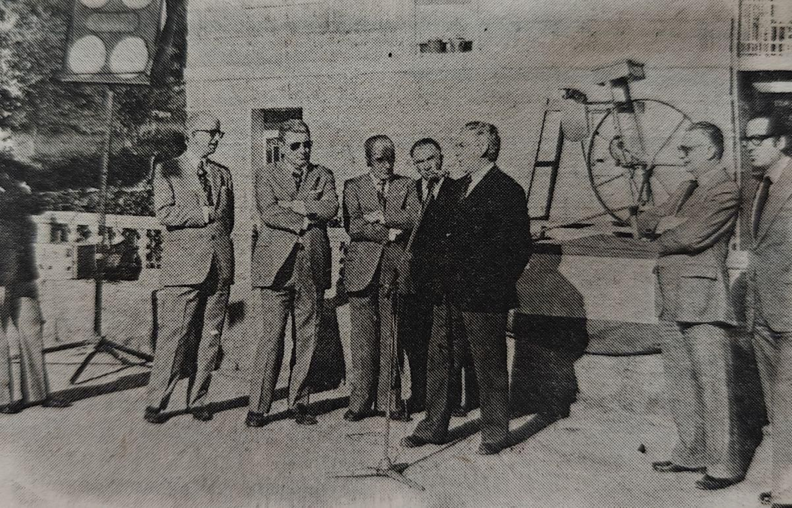 Visita del gobernador civil a Pereiro de Aguiar.