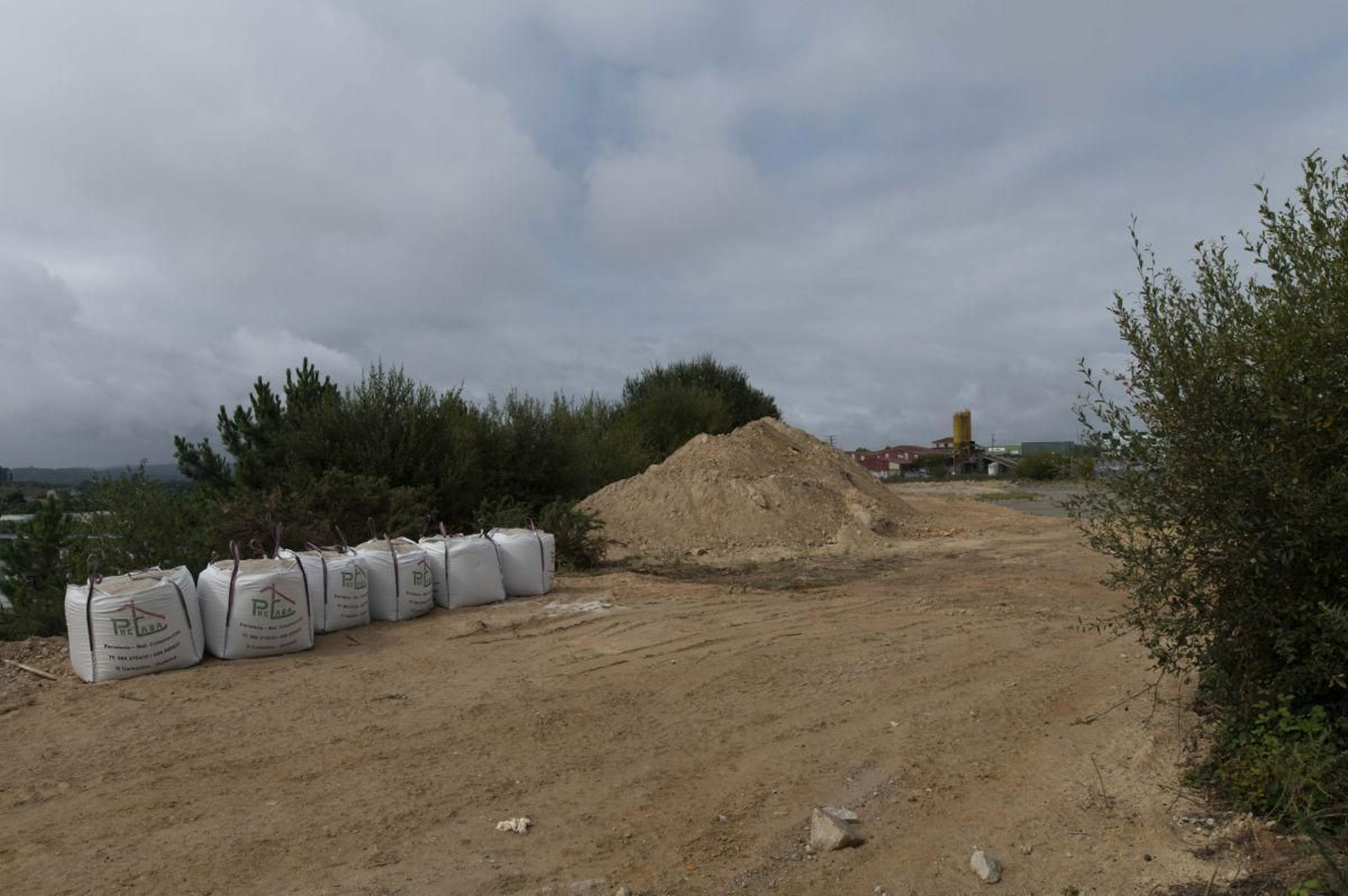 Los trabajos comenzaron con el acondicionamiento del terreno.