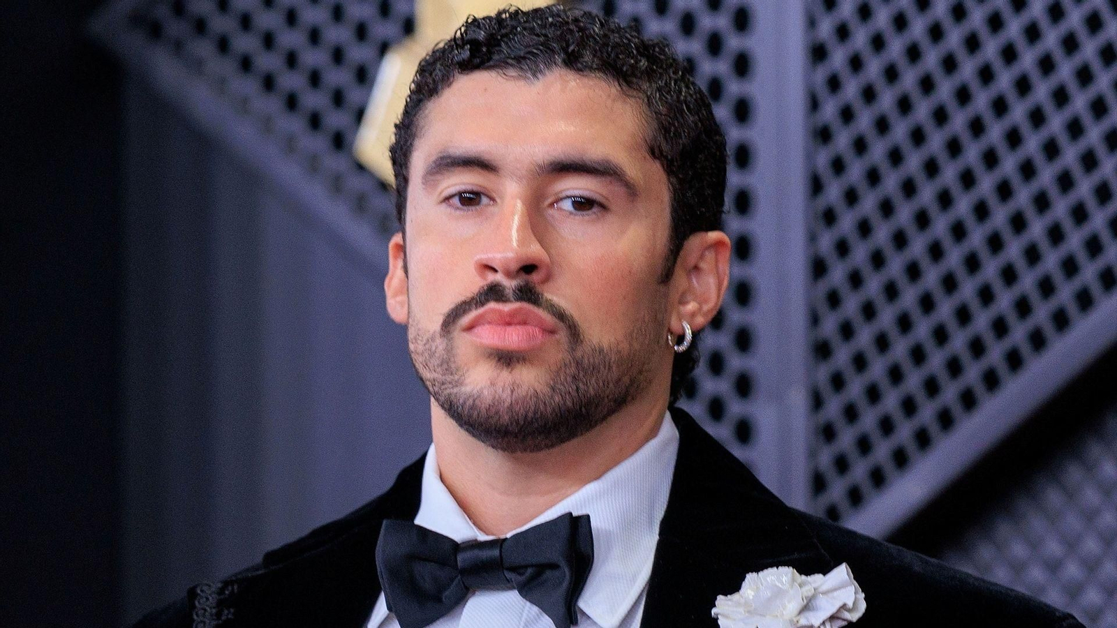Bad Bunny, en la alfombra roja de los Grammy.