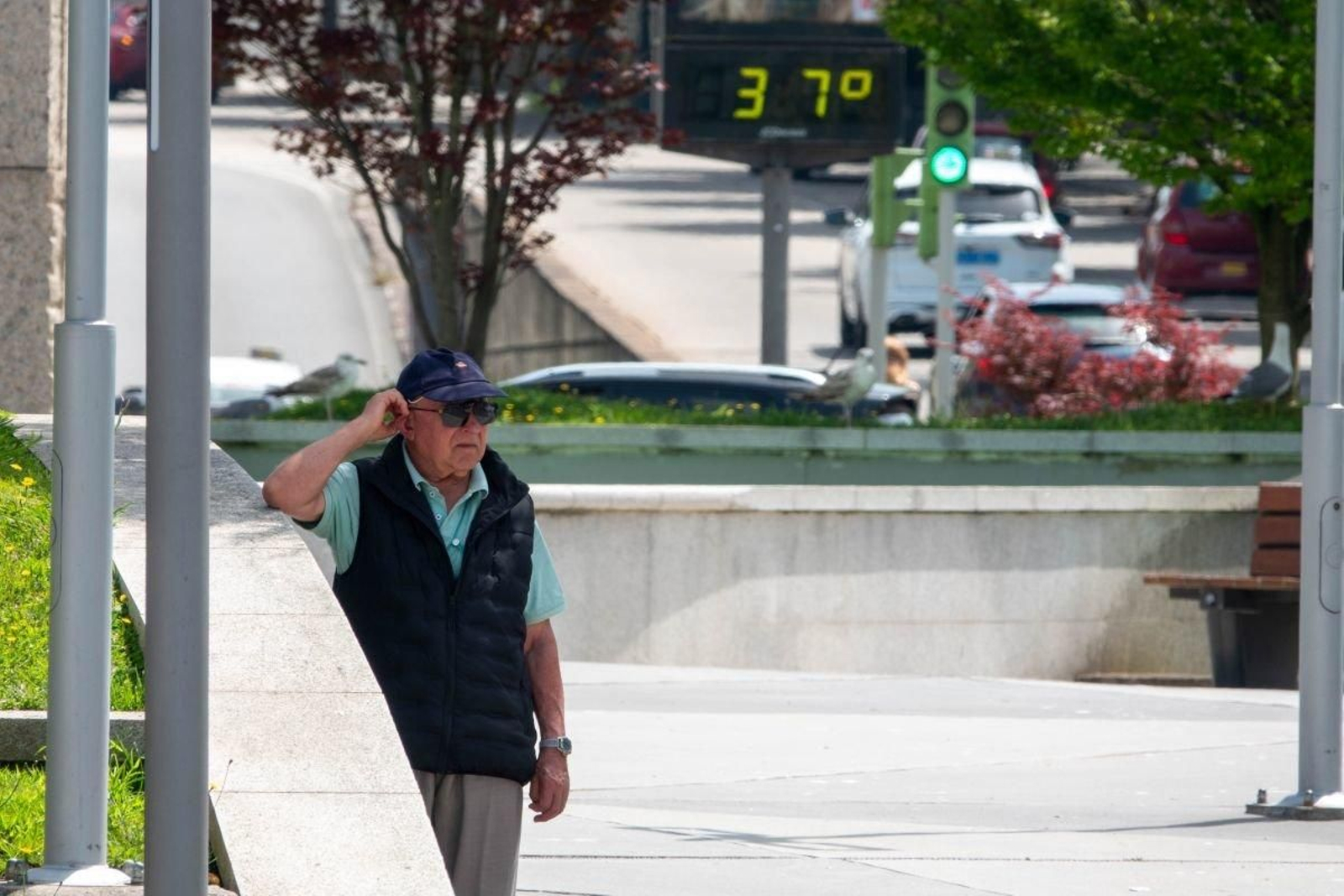 Un termómetro recalentado por el sol marcaba esta semana 37 grados.
