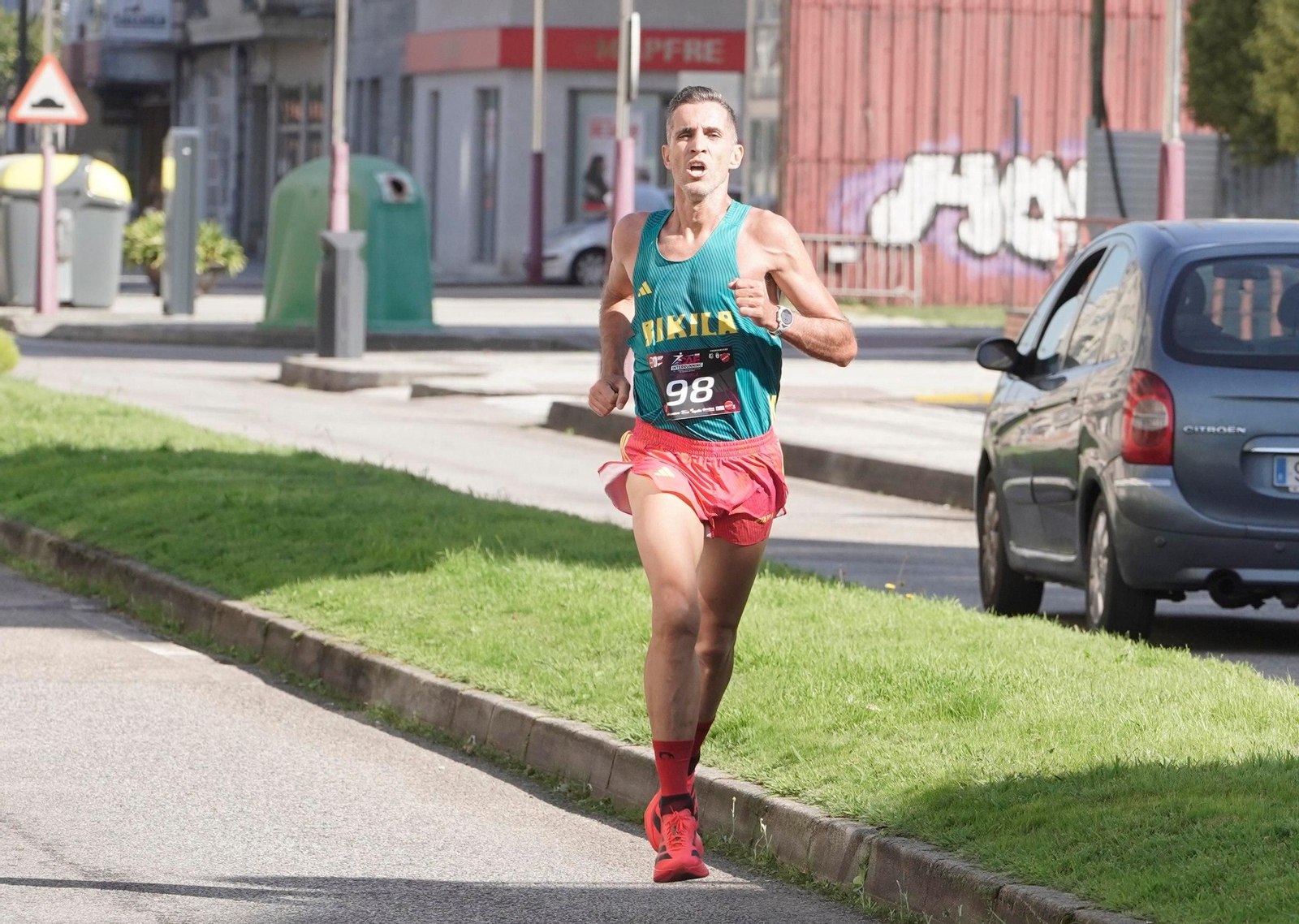 Galería | O Porriño une deporte y trabajo en una carrera multitudinaria
