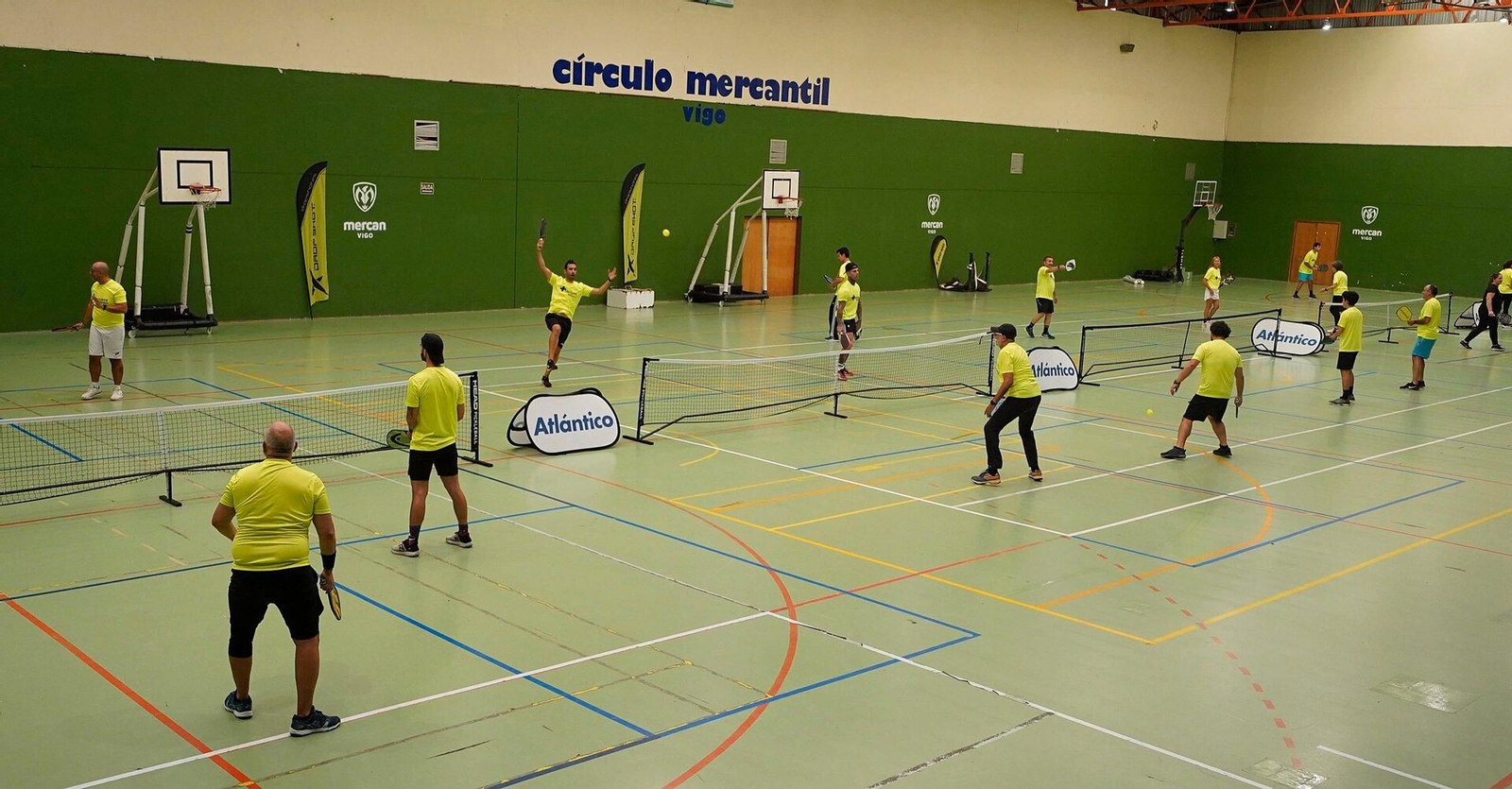 Pickeball con +Deporte Atlántico.
