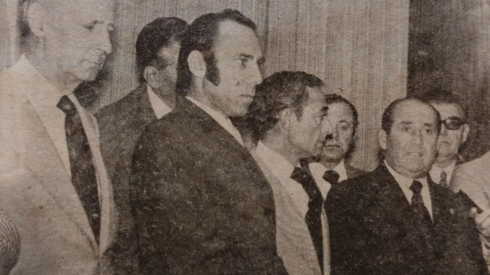 El presidente del Orense don Antonio Docabo, a la derecha de la imagen, se dirige a los presentes en la recepción.