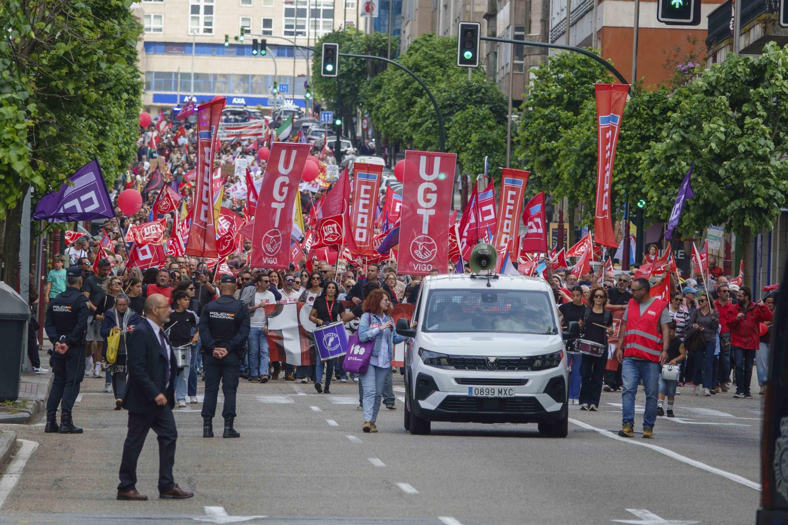 Galería | Jornada de reivindicaciones por el Día del Trabajador en Vigo