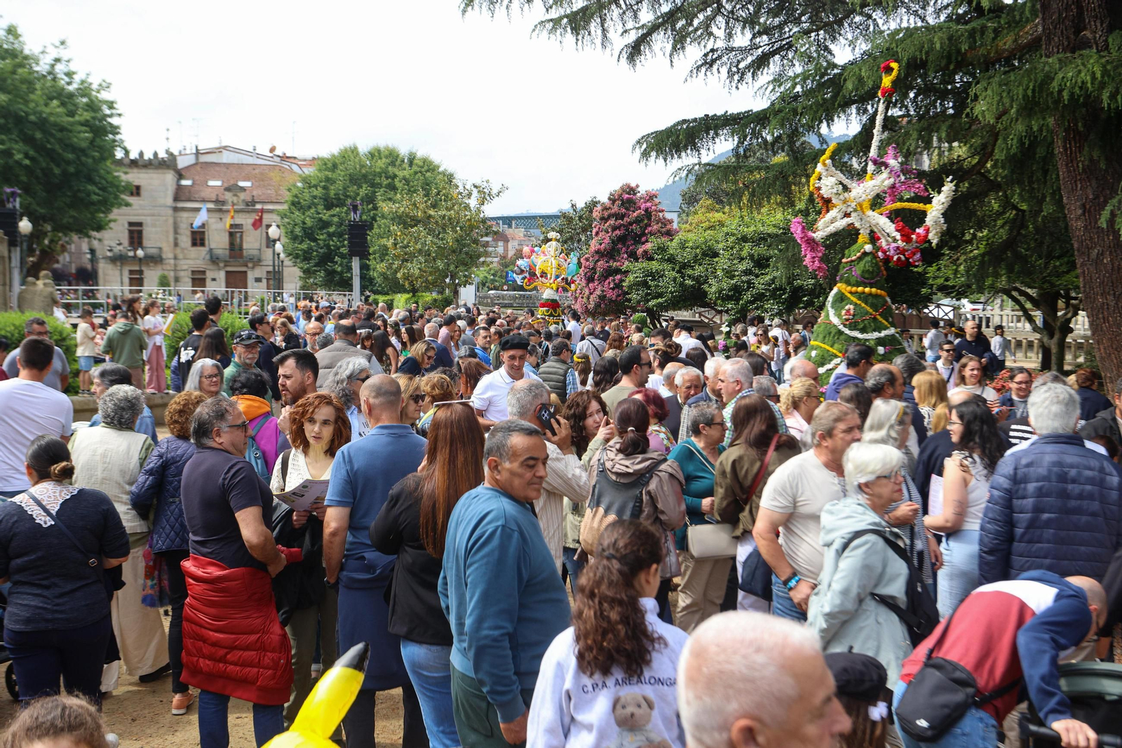 Galería | Muchas flores y música para celebrar los 'maios' en Redondela