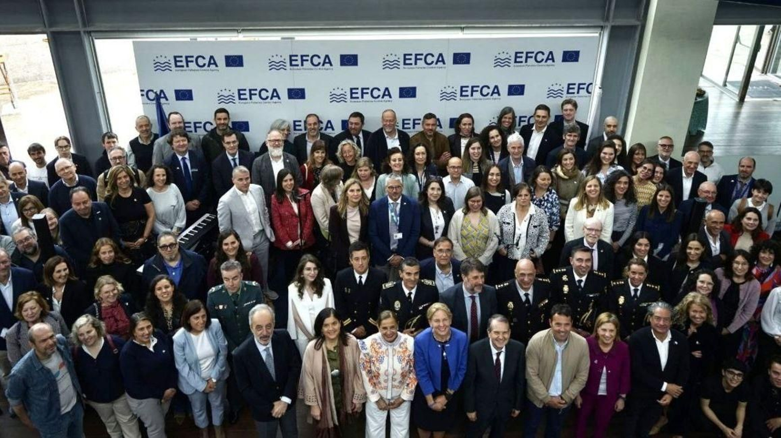 En el acto estuvieron Susan Steele, Abel Caballero, el eurodiputado Francisco Millán Mon, el comisario Ramiro Gómez, trabajadores y empresarios.
