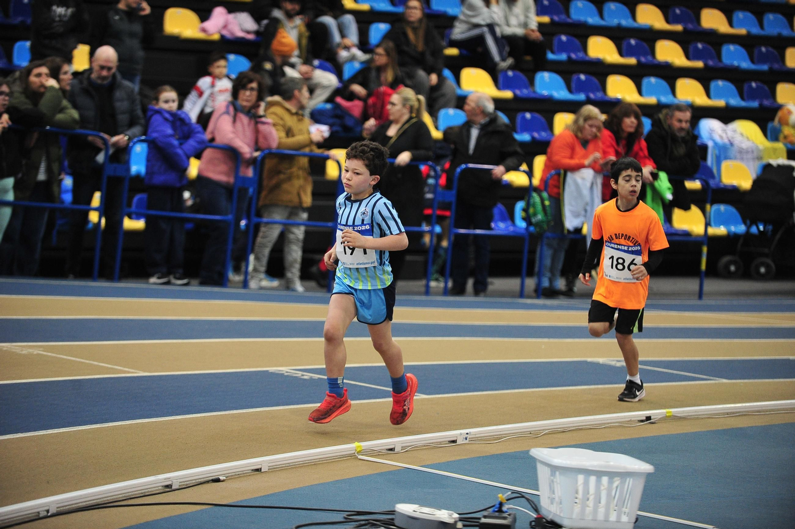 Galería | La cantera del atletismo gallego brilla y disfruta en Expourense