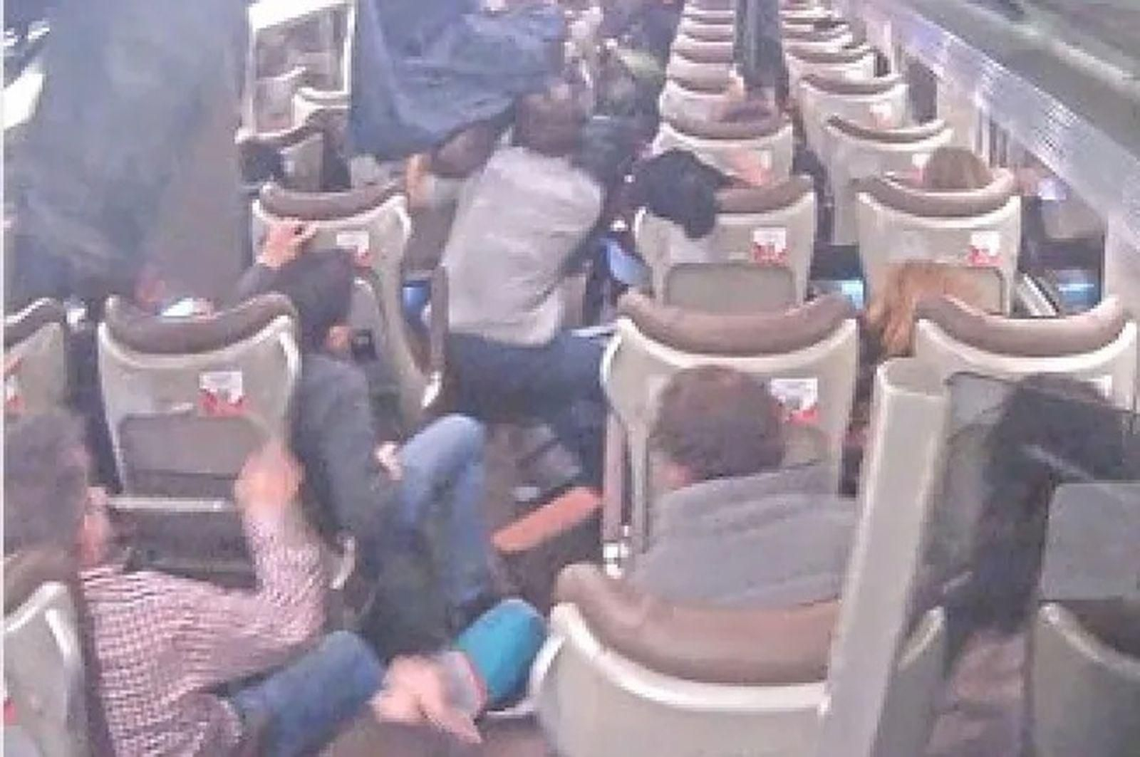 Las primeras imágenes del interior del tren de Adamuz.