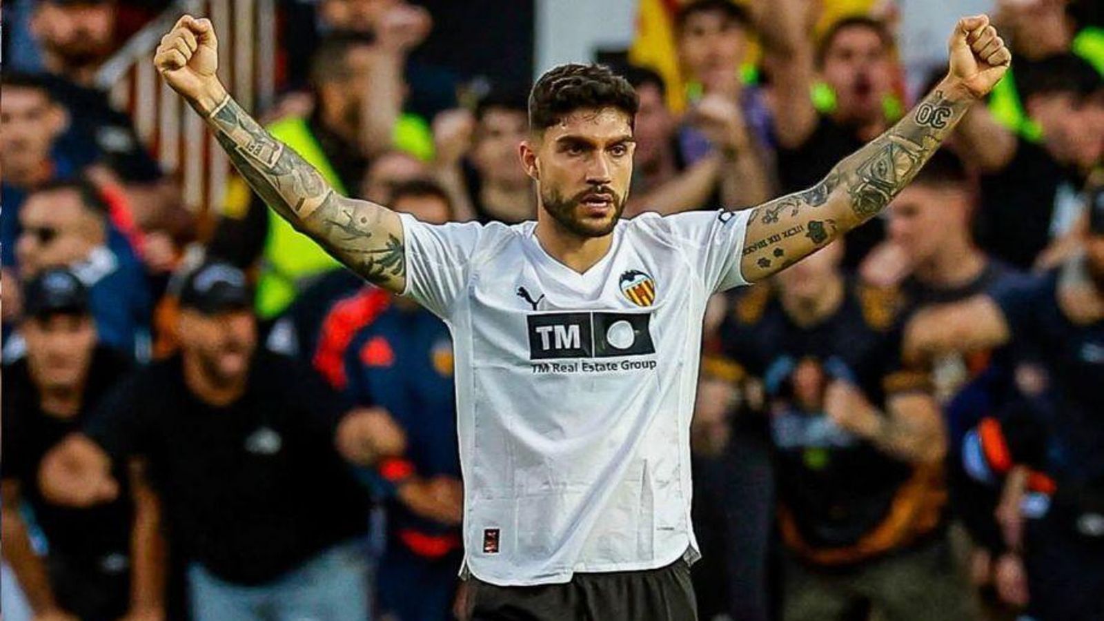 Unai Núñez con el Valencia.