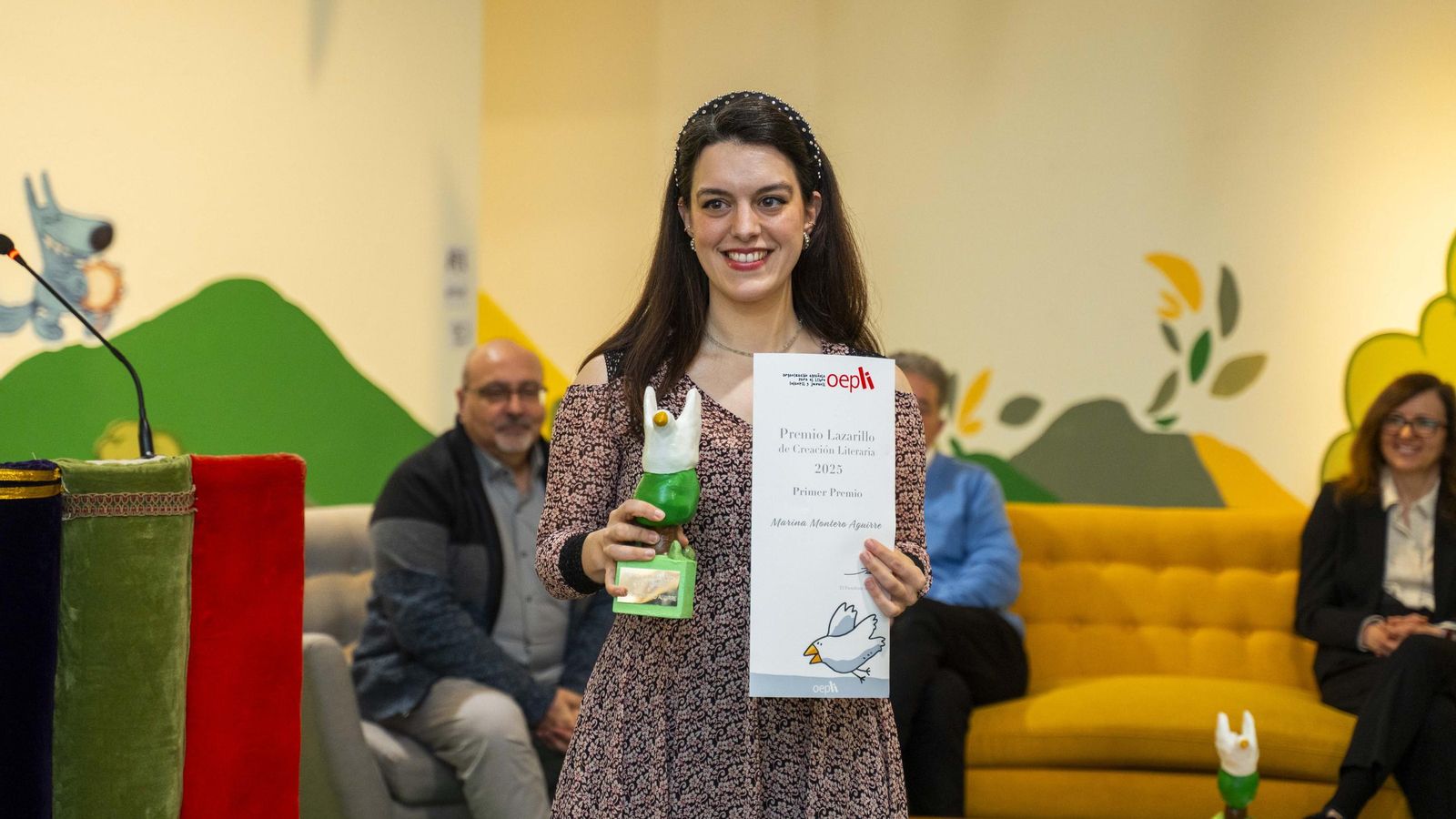 Marina Montero tras recibir el premio Lazarillo 2025.