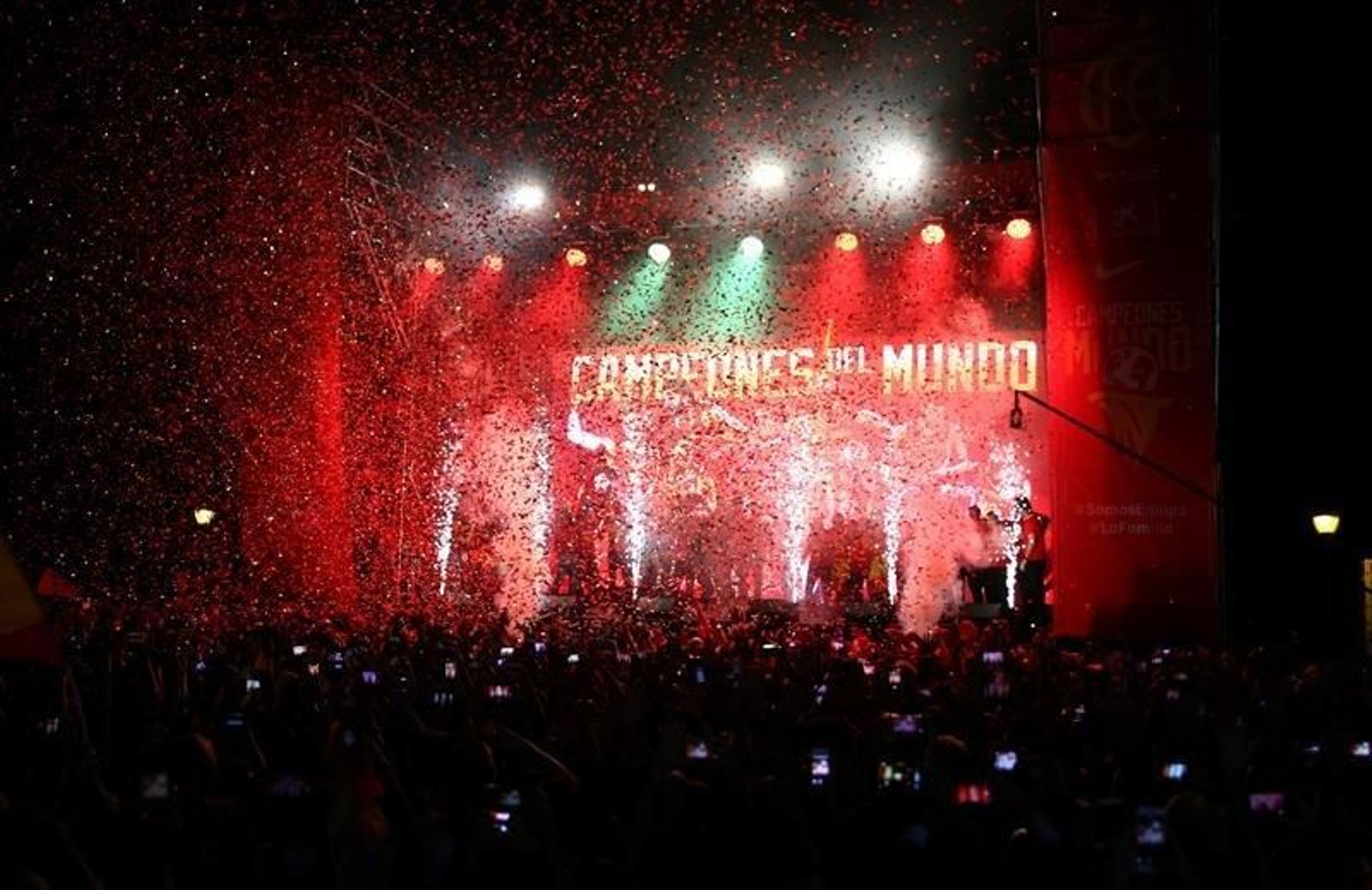 La celebración de la selección Española por el Mundial de Baloncesto 16