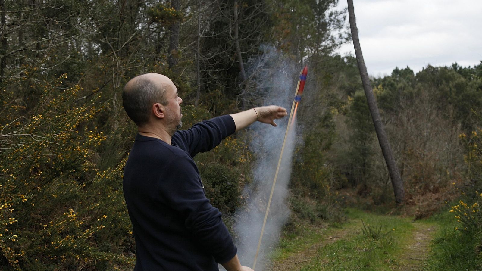 Galería | As Teixugueiras ya tienen a su meco de este Entroido